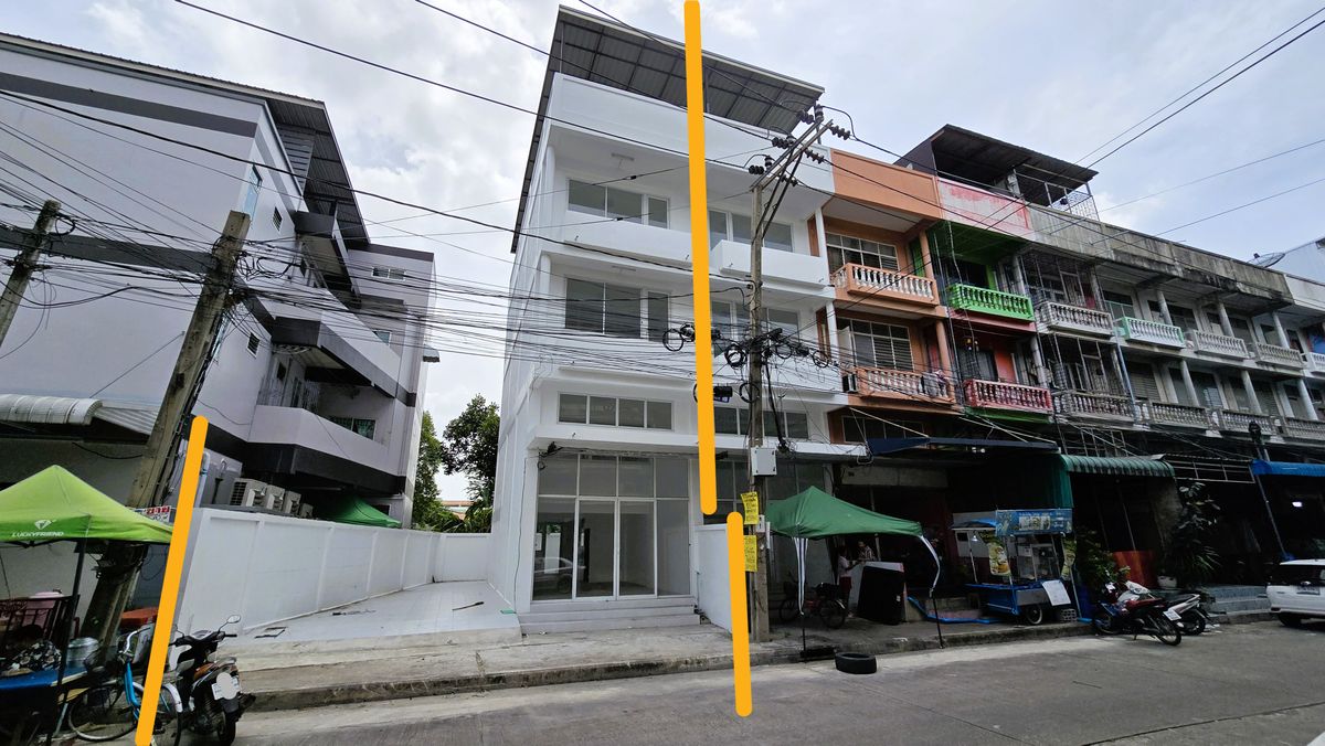 Spacious Area! Side Parking Available! Fully Renovated! Near Main Road! For Sale: 3.5-Storey Commercial Building with Rooftop, 29 Sq. Wah, Borommaratchachonnani 70 Alley, Salathammasop, Thawi Watthana – Near Thonburi Fresh Market! Ideal for Home Office, B – รูปที่ 3