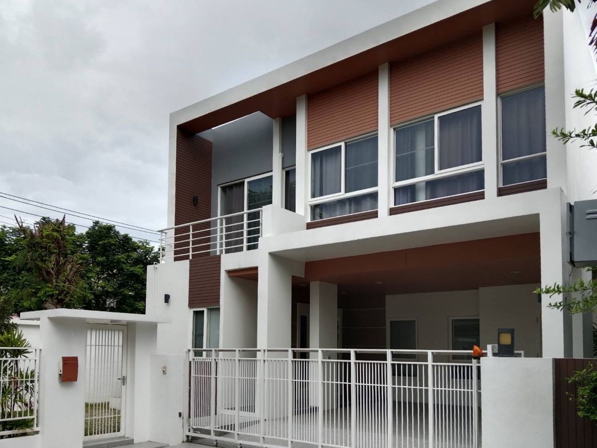 Parkway Chalet Ramkhamhaeng / 3 Bedrooms (Sale), Parkway Chalet Ramkhamhaeng / 3 Bedrooms (For Sale) AA375 Parkway Chalet Ramkhamhaeng / 3 Bedrooms (Sale), Parkway Chalet Ramkhamhaeng / 3 Bedrooms (For Sale) AA375