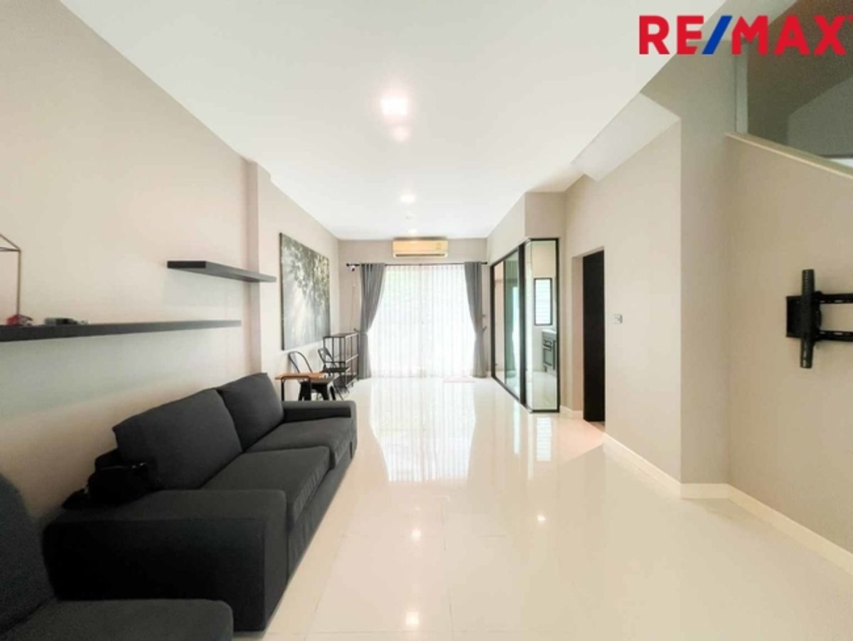 The Terrace รามอินทรา65 ทาวน์โฮม3ชั้น (ซอยถนอมมิตร) ที่ดิน 22 ตร.วา ใช้สอย 180 ตร.ม. เดินทางไปได้ทั้ง พระราม 9 / เอกมัย / บางนา / ดาวคะนอง หรือจะวนไปออกวงแหวนตะวันออกเพื่อไปลำลูกกา รังสิต – รูปที่ 4