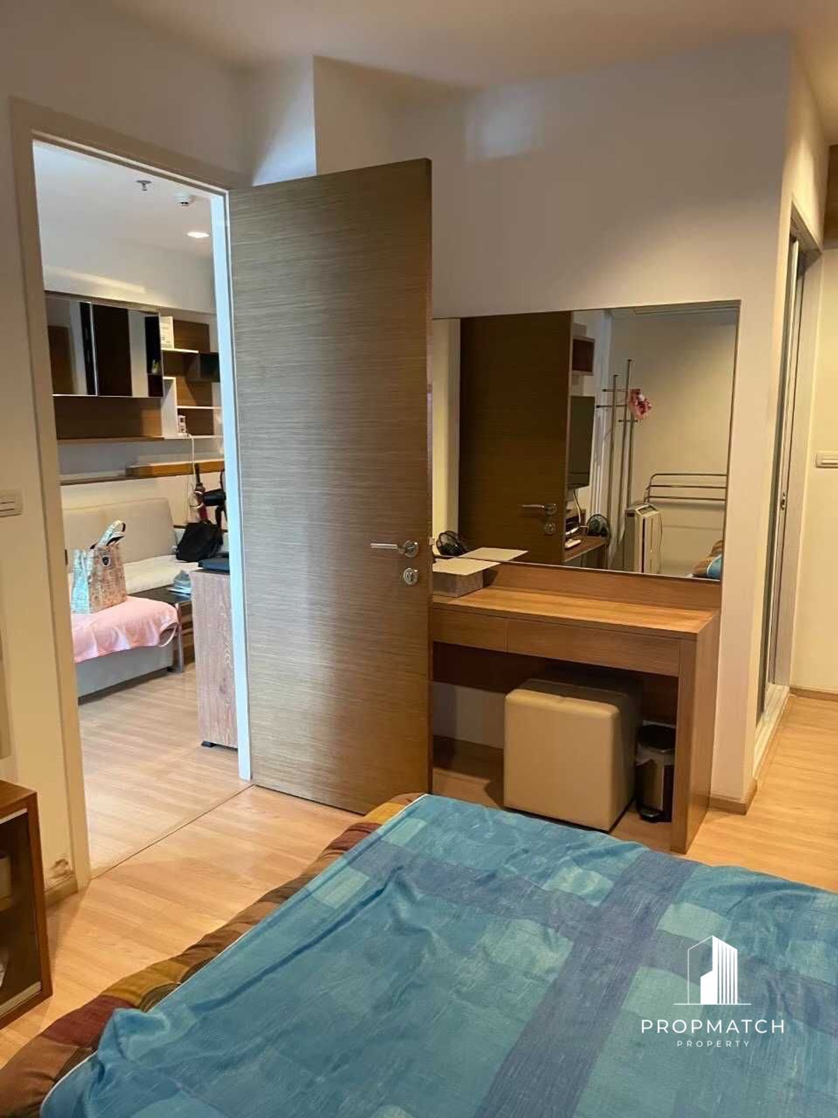 🔥ประกาศขายด่วน🔥คอนโดใจกลางอารีย์ Rhythm Phahol-Ari  (1 bed 45 sqm) เพียง 4.49 MB เท่านั้น‼️ Tel.093-9796392 K.เฌอ – รูปที่ 4