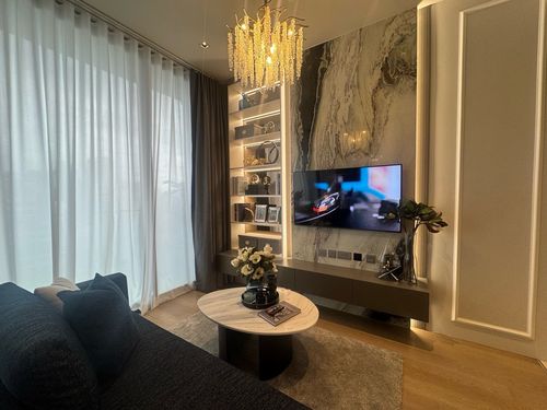 For Sale asshon Silom (Fully Furnished) 1Bed 1Bath 49.58SQ.M. 11.33MB.Ready to Move Incontact: 0646428664 (Phat)