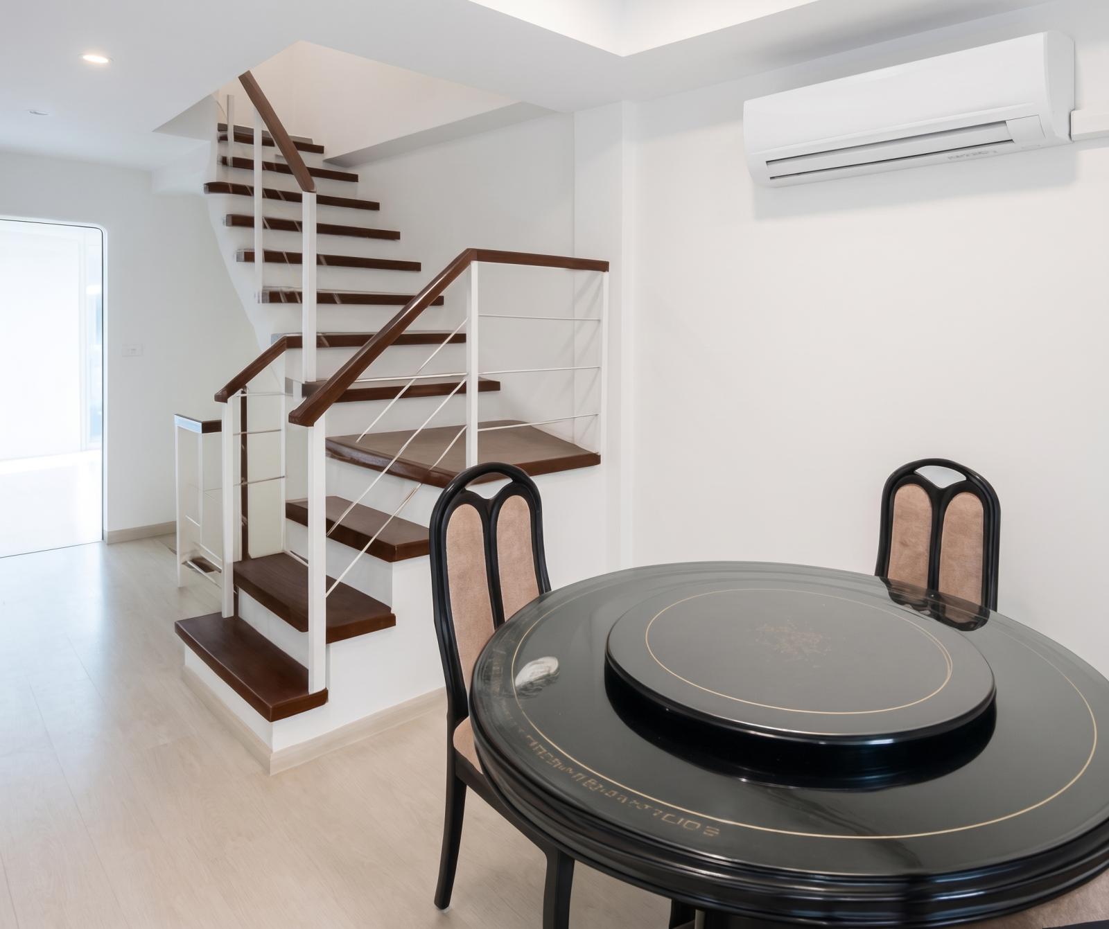 02/10/2026, ให้เช่า Thanapat House Sathorn-Narathiwas 🏡✨ ทาวน์เฮ้าส์รีโนเวทใหม่ ทำเลดี 0642748883