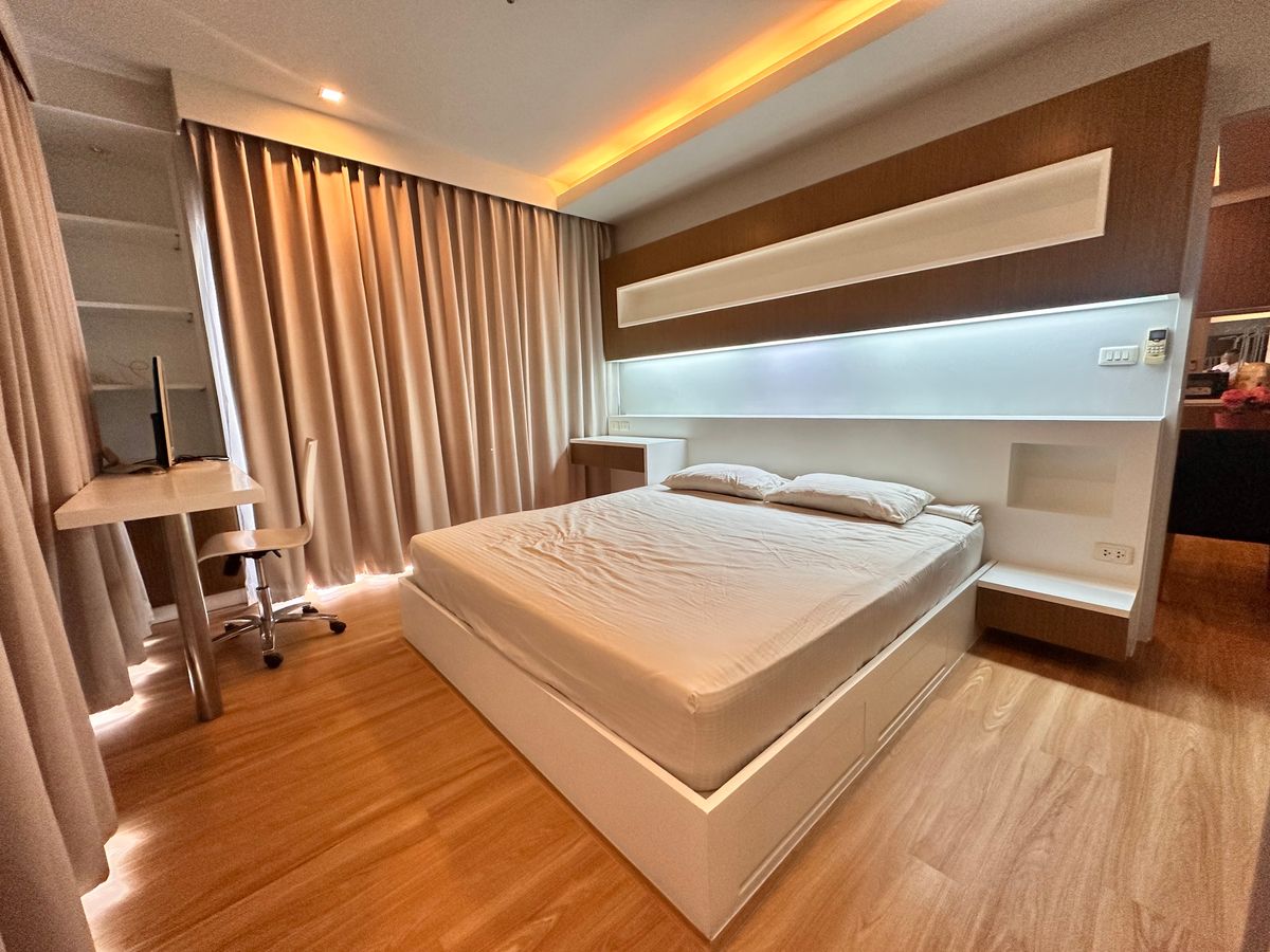 Condo for Rent at Noble Refine corner type (S03-2032) Condo for Rent at Noble Refine corner type (S03-2032)