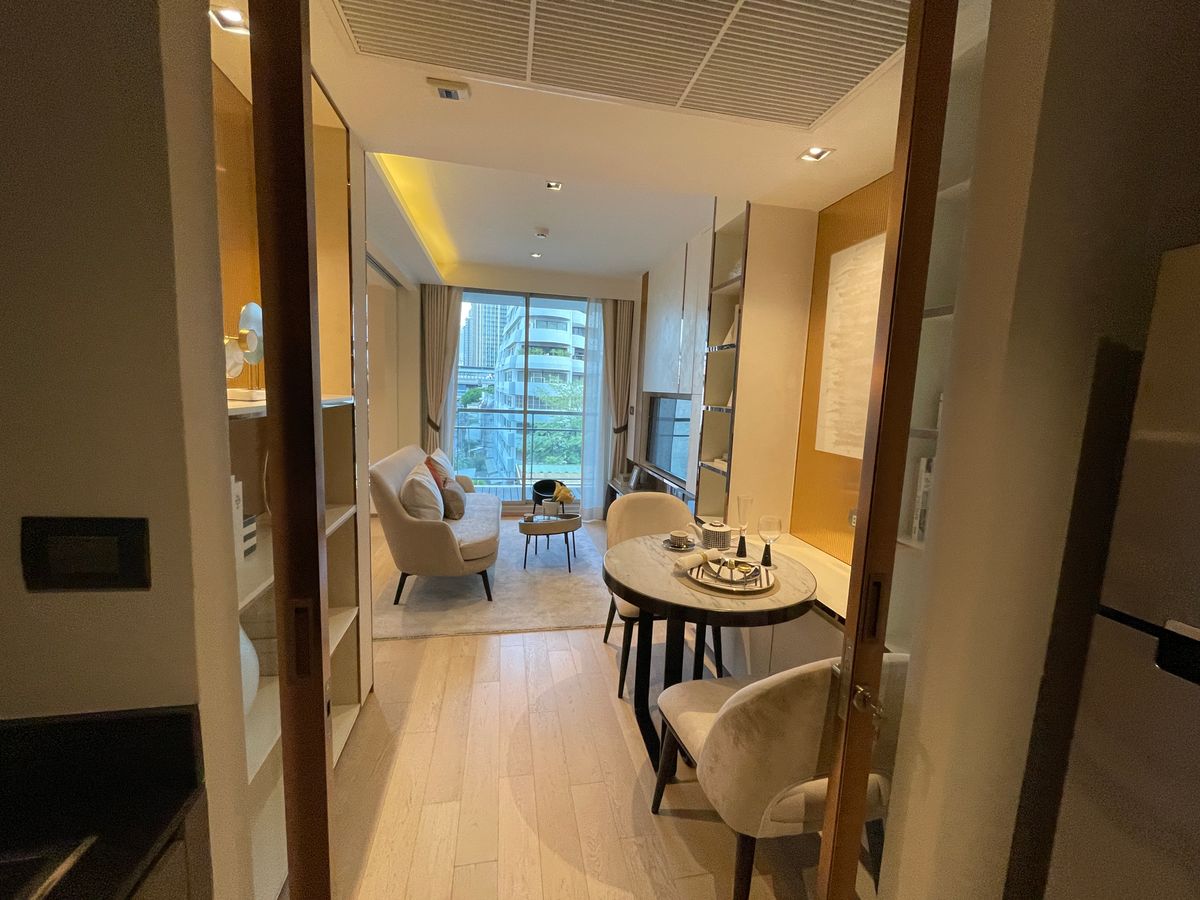 Sell ​​Craft Ploenchit, Low Rise Condo, Luxury, near BTS Ploenchit (Soi Nai Nai) 1 bedroom, south balcony