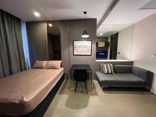 For Rent !! Ashton Chula - Silom Rent Price !! 22,000 ฿ Per Month❤️‍🔥studio Size 26 SQ.M.Contract Aomam (Agent) Tel./line ID: 0955871692 Whatapp: +66 95 587 1692