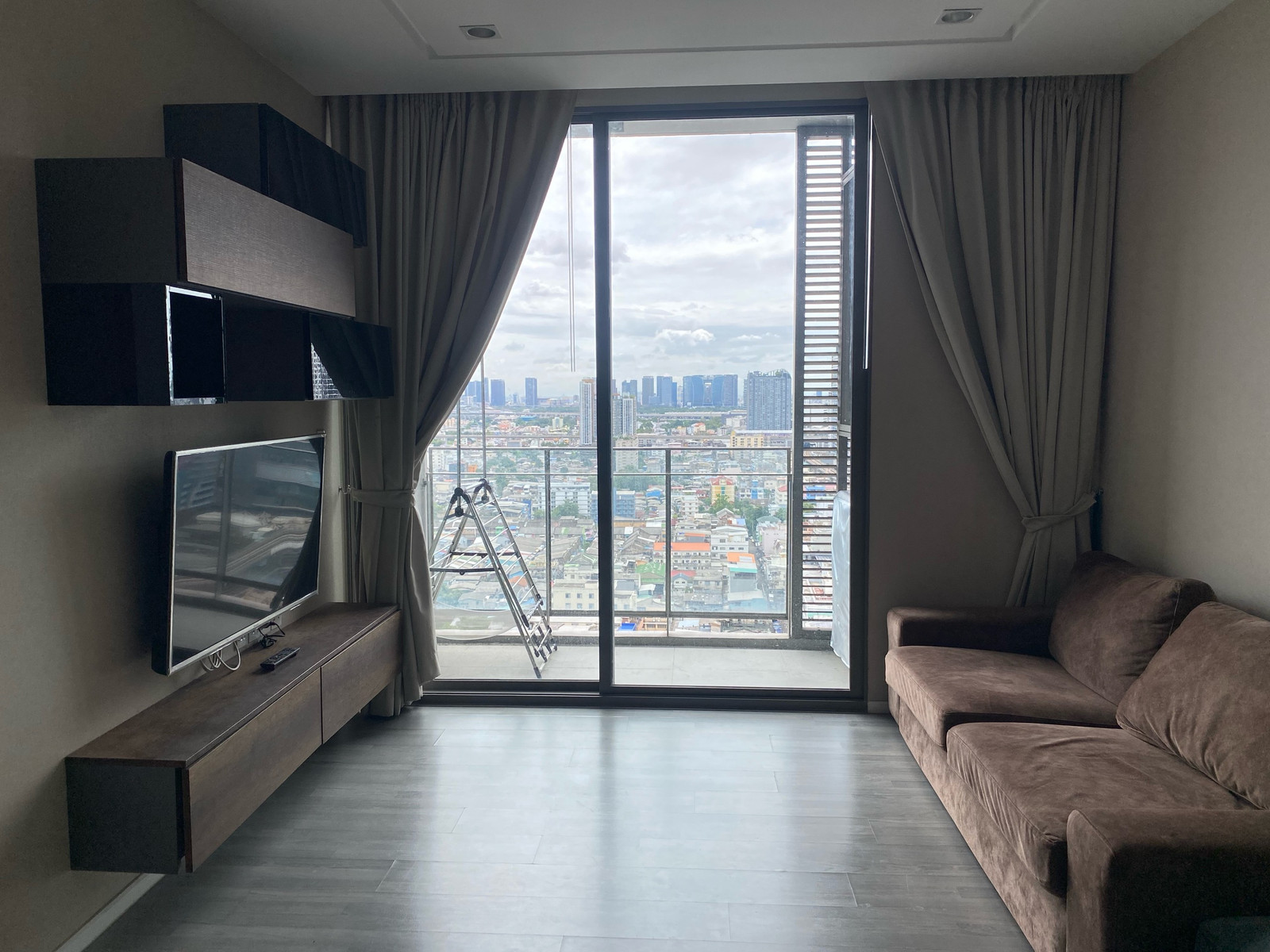 ให้เช่า 🔥333RIVERSIDE🔥 ห้องวิวเมือง เฟแร์นิเจอร์ครบ //สอบถามที่ LineID:@thirdproperty – รูปที่ 3