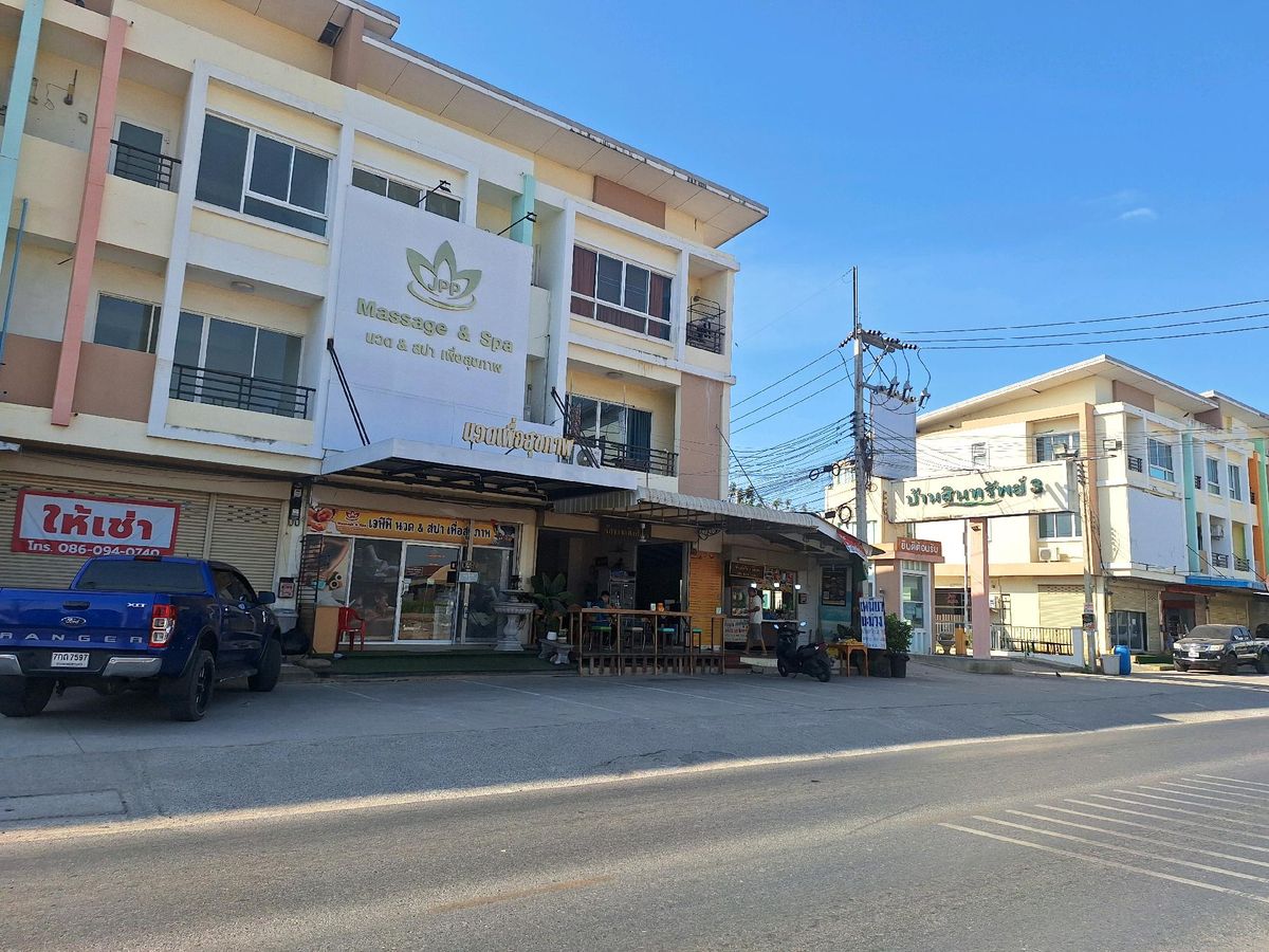 ขายอาคารพาณิชย์ 3 ชั้น ทำเลดี ติดถนน พร้อมเซ้งร้านอาหาร  – รูปที่ 2