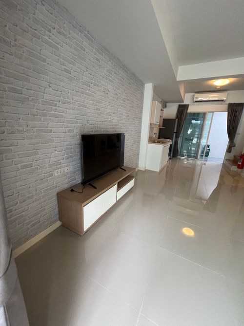 P-2735 ให้เช่าด่วน ! อินดี้ 1 บางนา ก.ม.7 บ้านสวย มีสวนหน้าบ้าน ใกล้ เมกาบางนา 