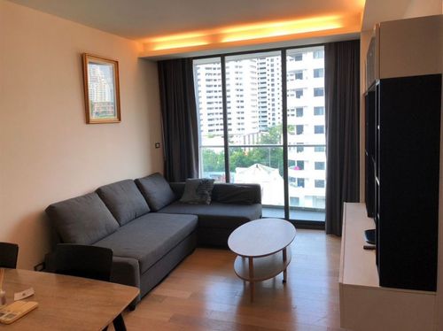 🏢 Via 49 Luxury Condo in the Heart of Thonglor – Corner Unit with 2 Bedrooms, Private Views, and Full Amenities, Prime Location Near BTS Thonglor