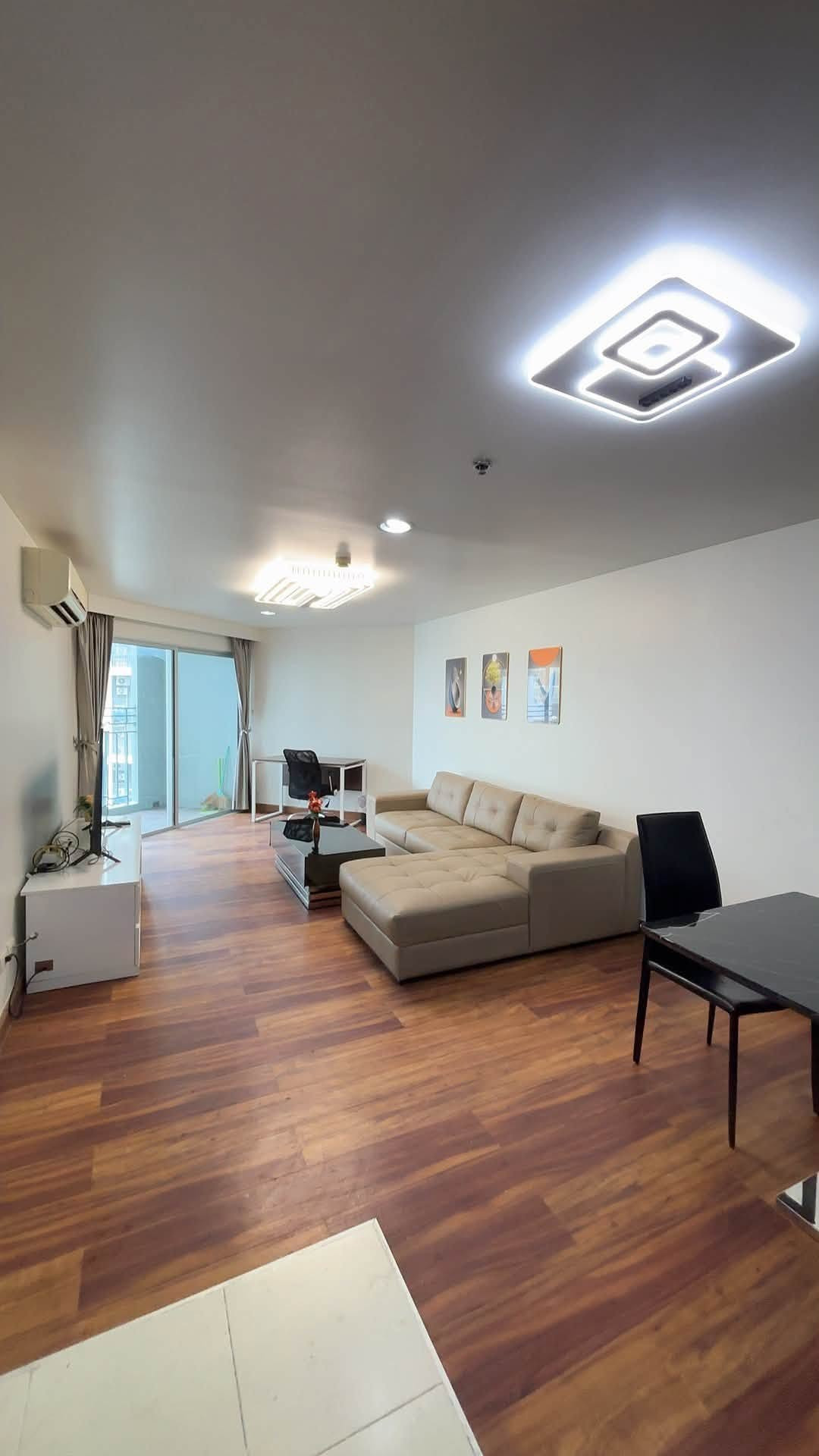 Repair Alread for Rent 2 Bedroom 1 Bathroom 60 SQ.M Fully Furniture Ready to Move in