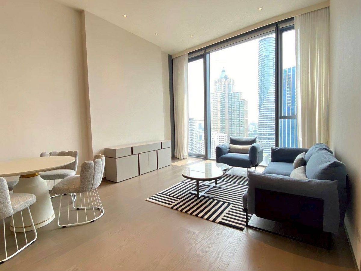  ♢ Nice Decoration ♢ ชั้น 20+ 85.26 ตร.ม. 1 ห้องนอน | ใกล้ Mercury Tower 110 ม., โรงเรียนมาแตร์เดอี 110 ม., Central ชิดลม 220 ม., BTS สถานีชิดลม 250 ม.