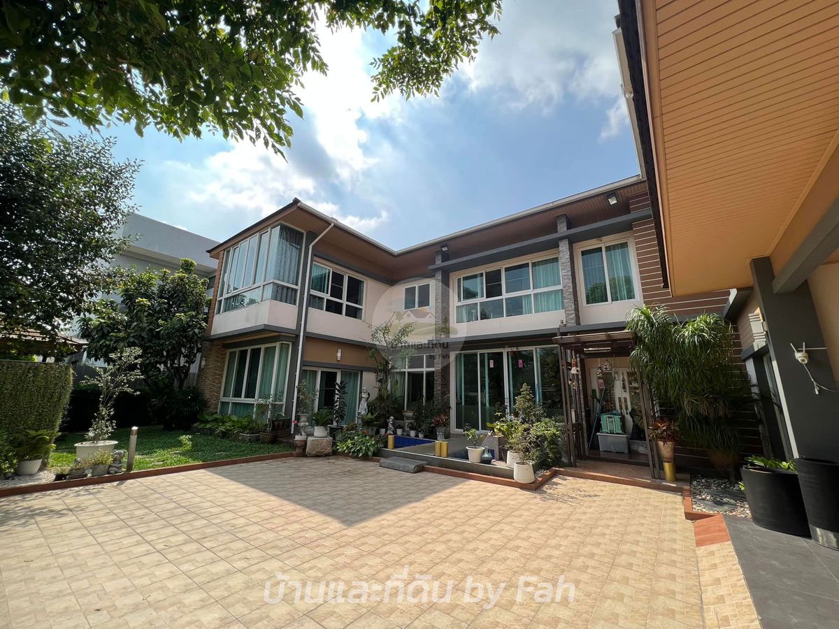 House for sale 200 sq.m., 5 bedrooms, 5 water, Seri Villa, near Suan Luang Rama 9, good location, beautiful, new, ready to stay House for sale 200 sq.m., 5 bedrooms, 5 water, Seri Villa, near Suan Luang Rama 9, good location, beautiful, new, ready to stay