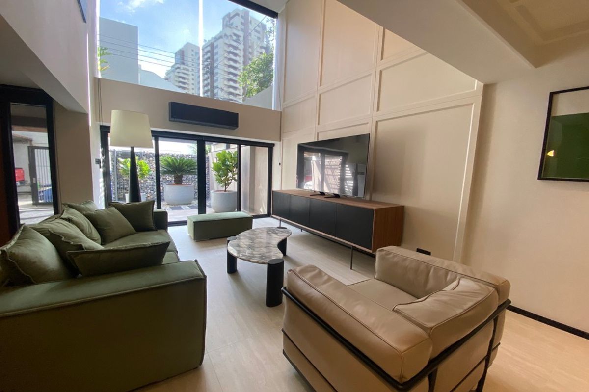 🔥 For Sale - Rent !! Townhouse !!🔥 Code C20250600019..........Townhouse in Phromphong, 3 bedroom, 4 bathroom, 4 Storeys, furnished, ready to move in, Special Deal!!📣📣