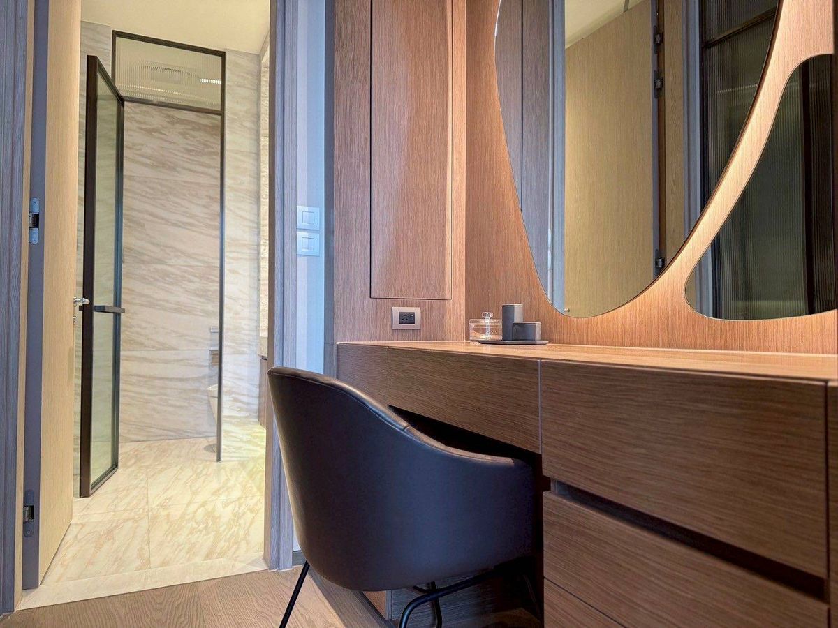 ♢ Modern Luxury ♢ ชั้น 05+ 84.00 ตร.ม. 1 ห้องนอน | ใกล้ Mercury Tower 110 ม., โรงเรียนมาแตร์เดอี 110 ม., Central ชิดลม 220 ม., BTS สถานีชิดลม 250 ม. – รูปที่ 2