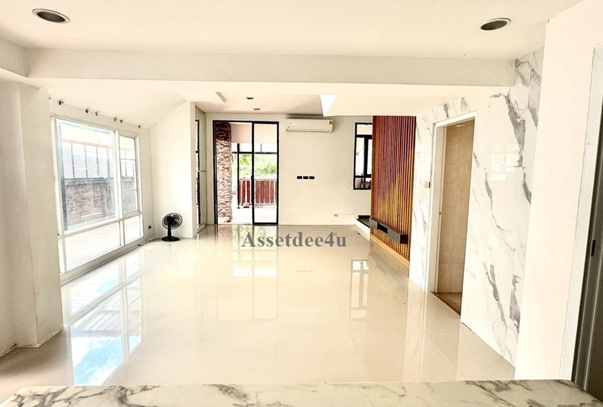 AT574 ให้เช่าทาวน์โฮม โฮมออฟฟิศ 3 ชั้นครึ่ง ทาวน์โฮม สรานนท์ ปากเกร็ด ที่จอดรถ 5 คัน ใกล้เซ็นทรัล แจ้งวัฒนะ – รูปที่ 3