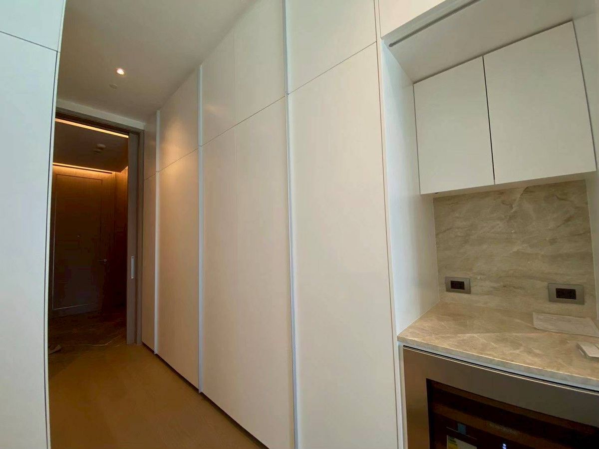 ♢ Pet Friendly ♢ ชั้น 05+ 84.00 ตร.ม. 1 ห้องนอน | ใกล้ Mercury Tower 110 ม., โรงเรียนมาแตร์เดอี 110 ม., Central ชิดลม 220 ม., BTS สถานีชิดลม 250 ม. – รูปที่ 3
