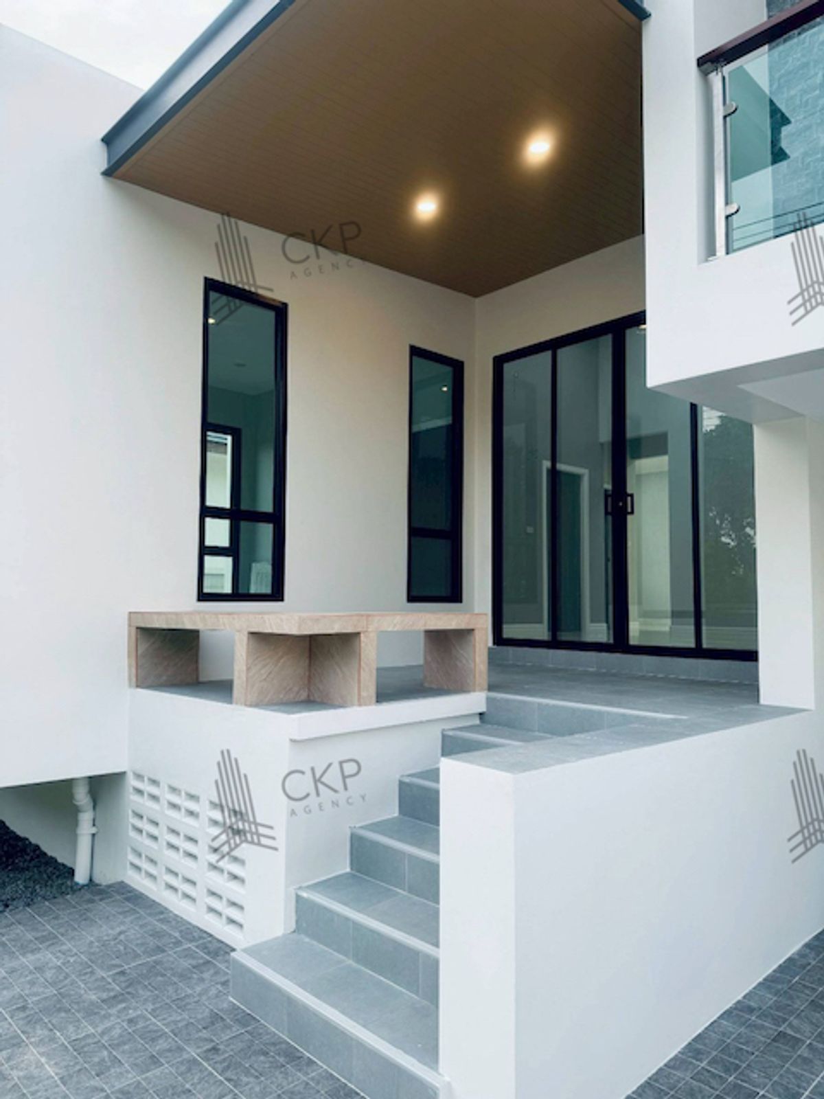 บ้านเดี่ยว สร้างใหม่ สไตล์โมเดิร์น สวยงาม ใกล้แหล่งชุมชน พื้นที่กว้าง พร้อมเข้าอยู่ – รูปที่ 3