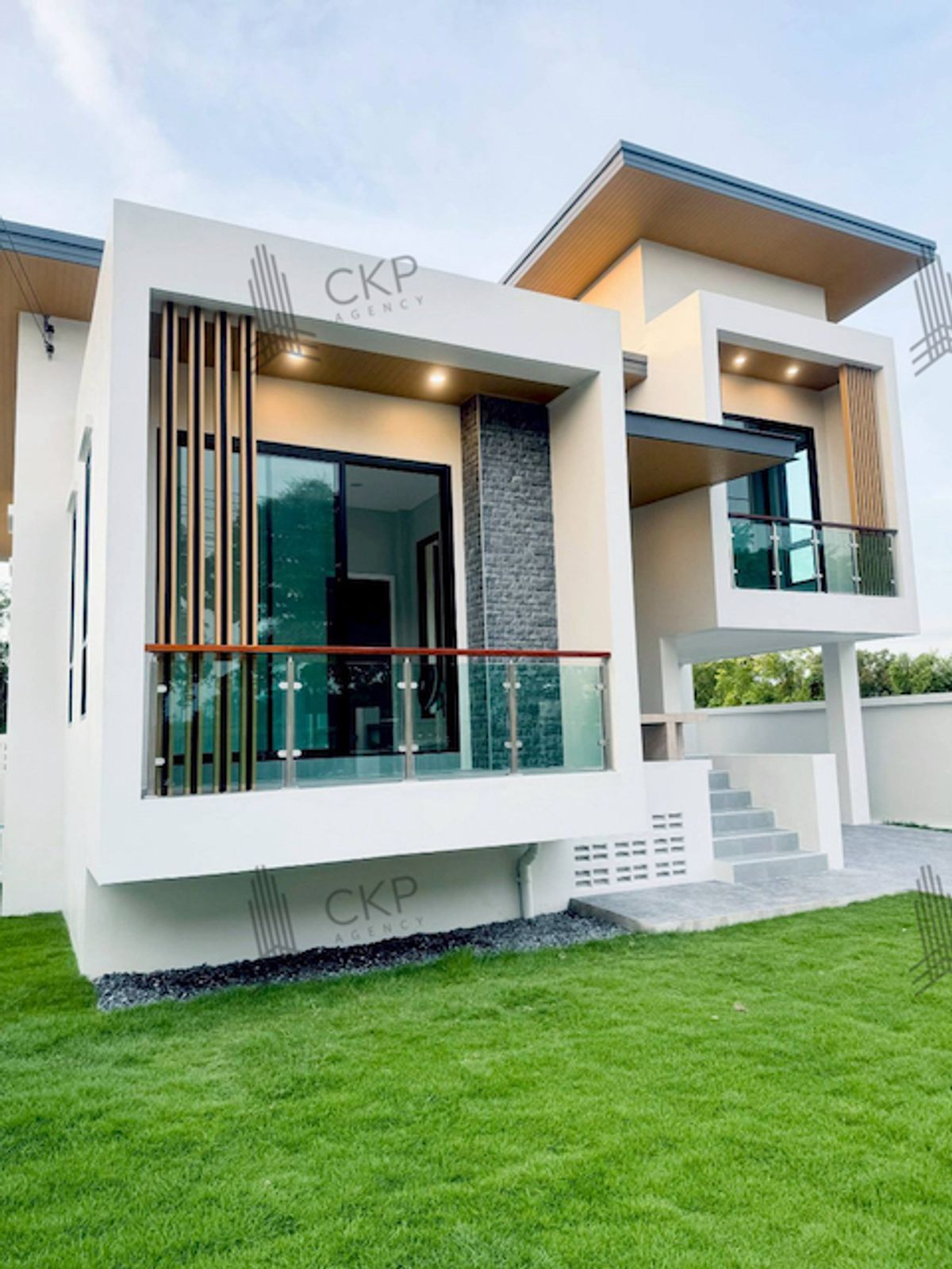 บ้านเดี่ยว สร้างใหม่ สไตล์โมเดิร์น สวยงาม ใกล้แหล่งชุมชน พื้นที่กว้าง พร้อมเข้าอยู่ – รูปที่ 2