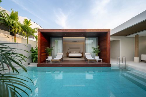  ♢ Stunning House with private pool ♢ ขนาดที่ดิน 130.00 ตร.ว. พื้นที่ใช้สอย 270.00 | 3 ห้องนอน 4 ห้องน้ำ 2 ที่จอดรถ | ห่างจากชายหาดเพียง 200 เมตร