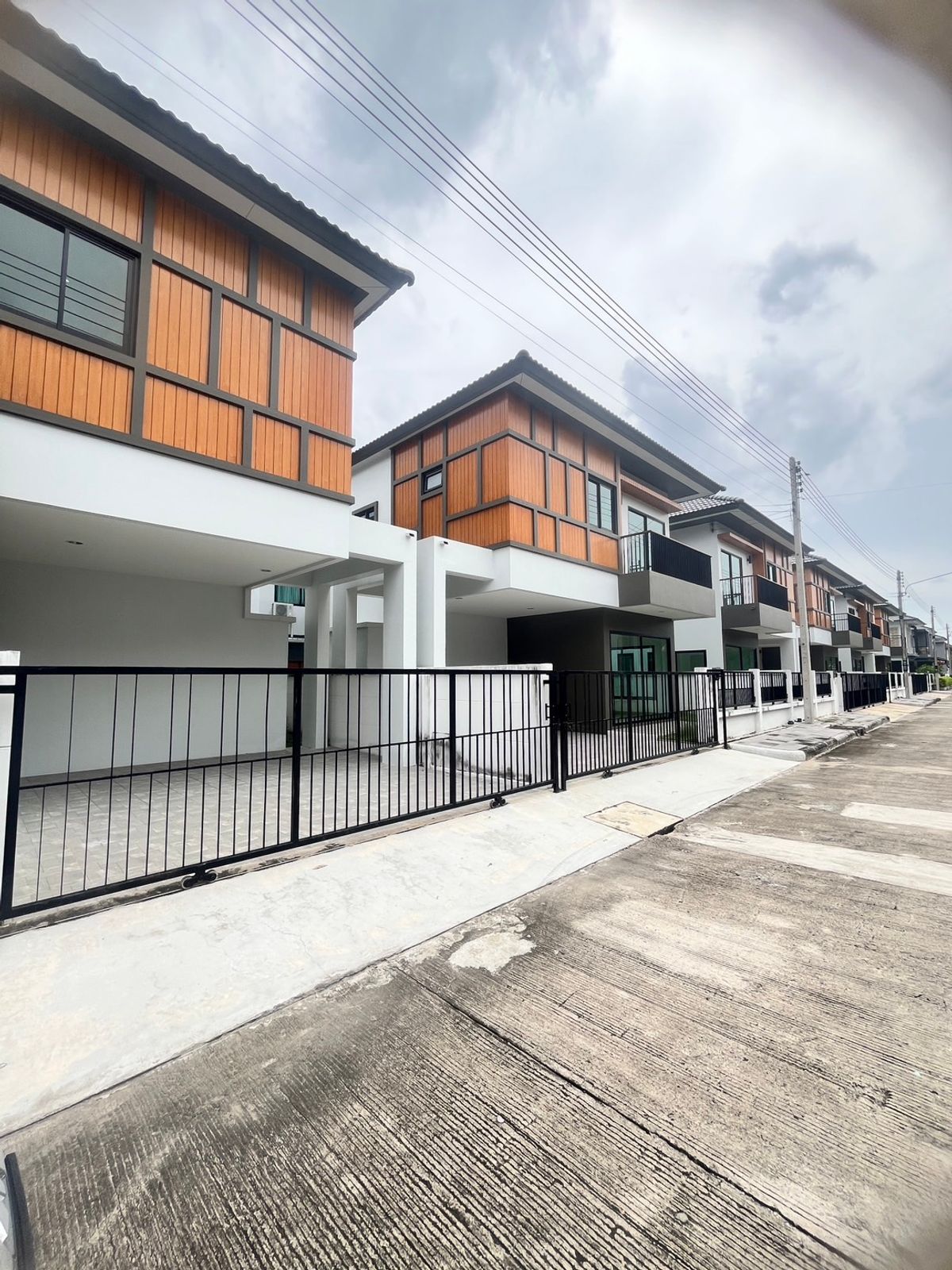 ขาย บ้านเดี่ยว สไตล์โมเดิร์น ขาย บ้านเดี่ยว สไตล์โมเดิร์น