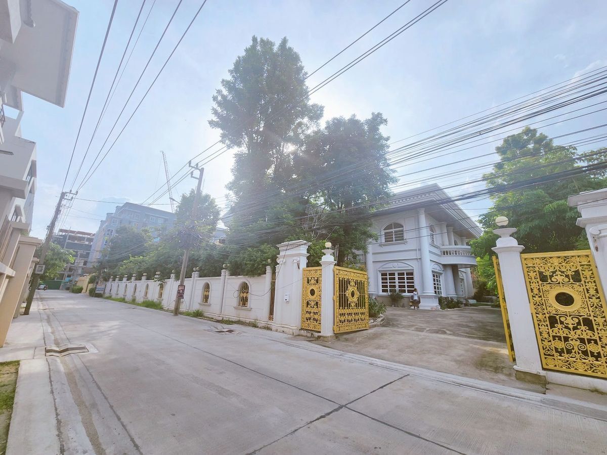  ★ Detached House Private Pool Villa ★ 2 ชั้น | ขนาดที่ดิน 1,600.00 ตร.ว. พื้นที่ใช้สอย 2,000.00 ตร.ม. | 6 ห้องนอน 8 ห้องน้ำ มีโรงจอดรถ | ใกล้ BTS ปุณณวิถี – รูปที่ 4