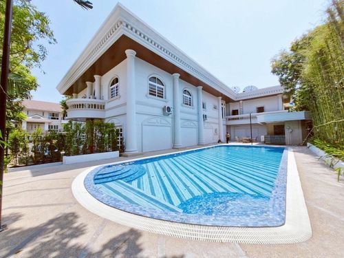  ★ Detached House Private Pool Villa ★ 2 ชั้น | ขนาดที่ดิน 1,600.00 ตร.ว. พื้นที่ใช้สอย 2,000.00 ตร.ม. | 6 ห้องนอน 8 ห้องน้ำ มีโรงจอดรถ | ใกล้ BTS ปุณณวิถี