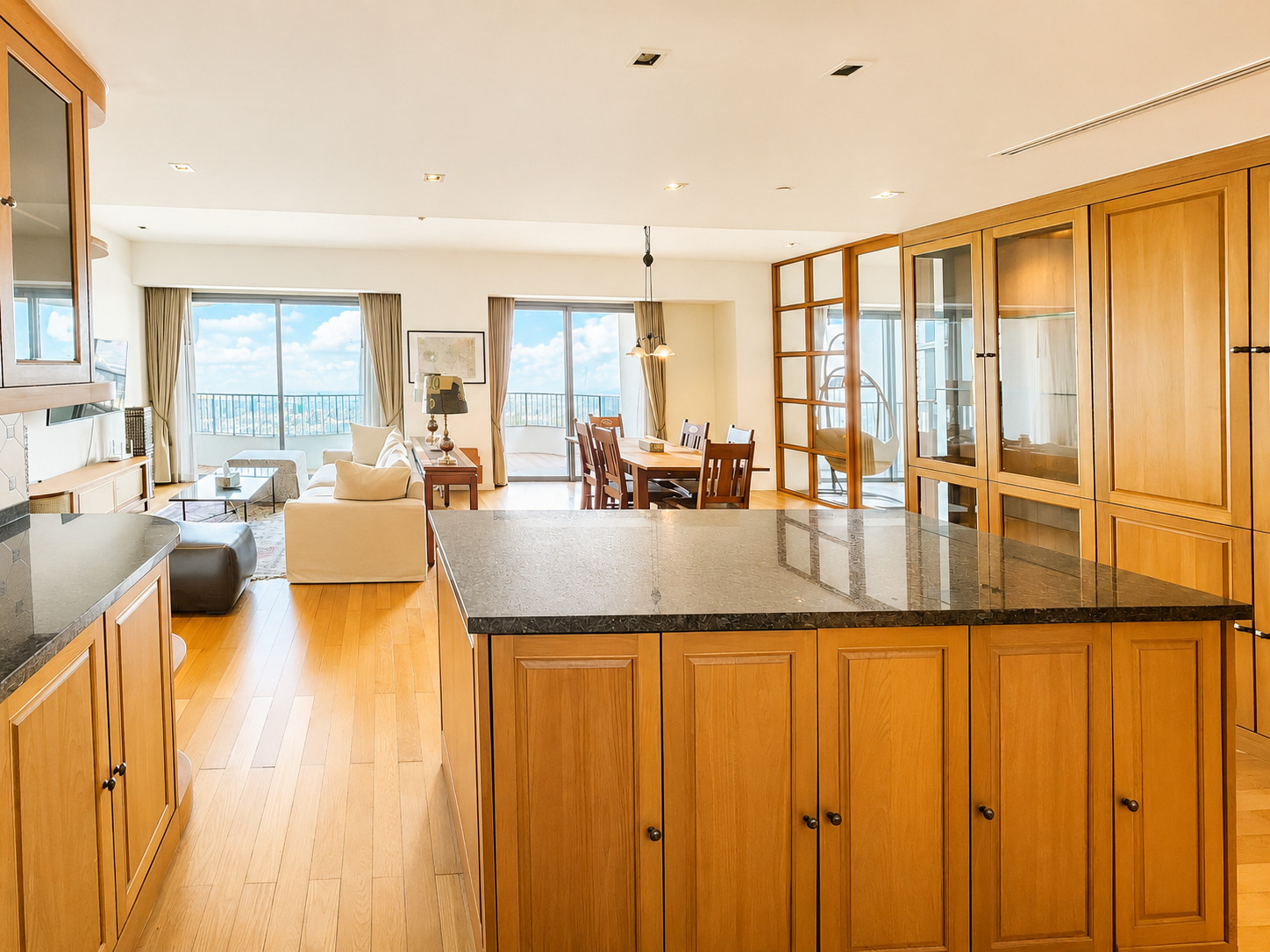  ♦ Spacious Room, Combined unit ♦ ชั้น 15++ พื้นที่ใช้สอย 220.00 ตร.ม. | 4 ห้องนอน 3 ห้องน้ำ | ใกล้ เซ็นทรัล พระราม 3 7 นาที, เทอร์มินอล21 พระราม 3 16 นาที – รูปที่ 4