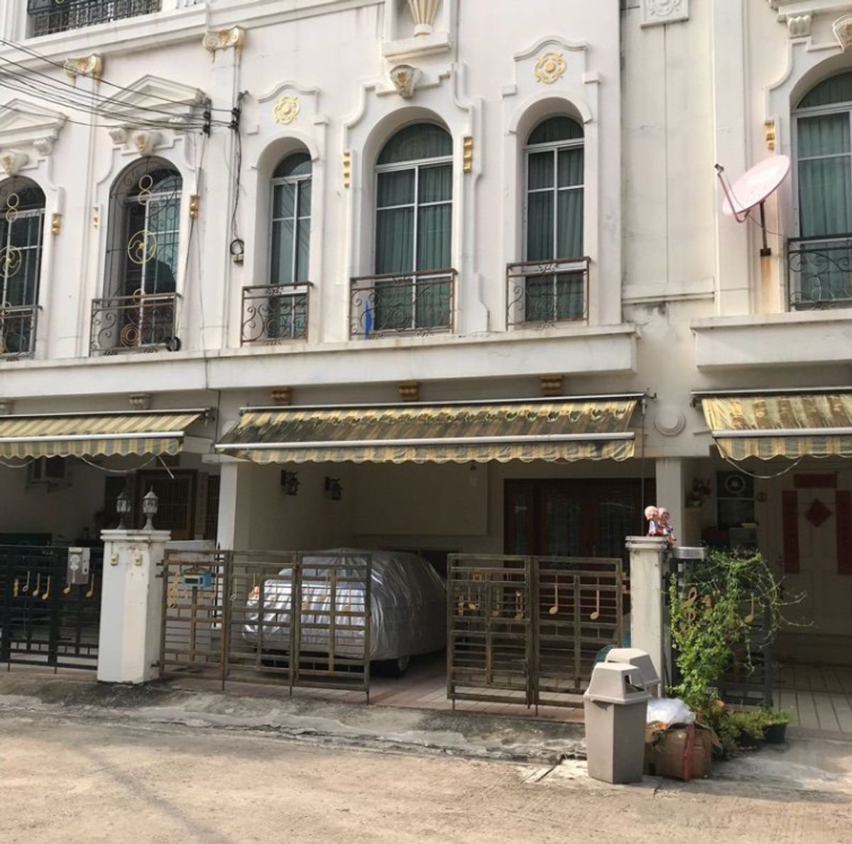 jo129ขายทาวน์โฮมหรู บ้านกลางกรุง แกรนด์เวียนนา พระราม3 พร้อมเฟอร์ไม้สักแท้ทั้งหลัง 064-974-2441 jo129ขายทาวน์โฮมหรู บ้านกลางกรุง แกรนด์เวียนนา พระราม3 พร้อมเฟอร์ไม้สักแท้ทั้งหลัง 064-974-2441
