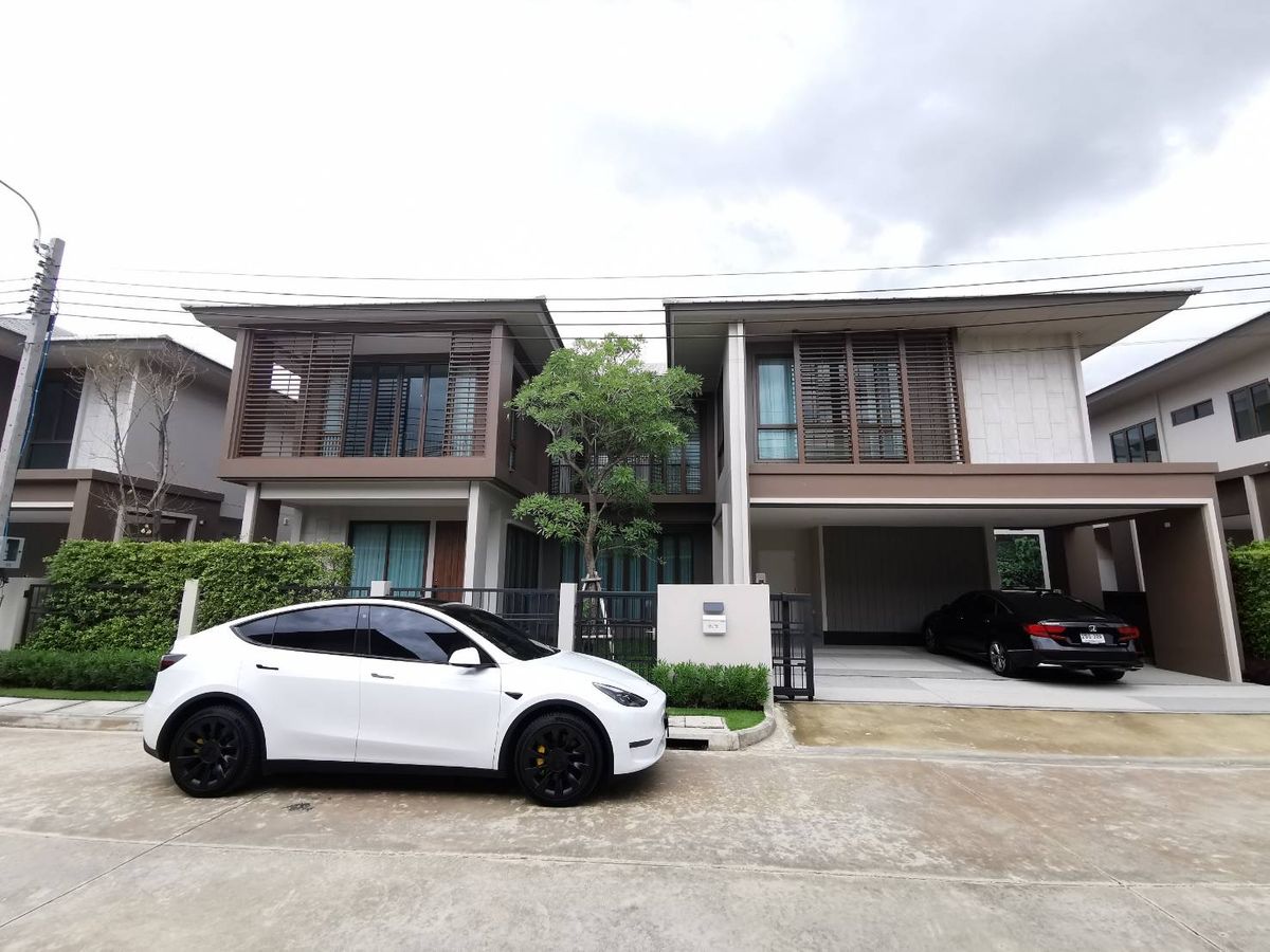 Burasiri Krungthrp Kreetha: 77.3SQWAH 300SQM. Sell: 31,000,000 Ret: 200,000/MET. AM: 0656199198 Burasiri Krungthrp Kreetha: 77.3SQWAH 300SQM. Sell: 31,000,000 Ret: 200,000/MET. AM: 0656199198