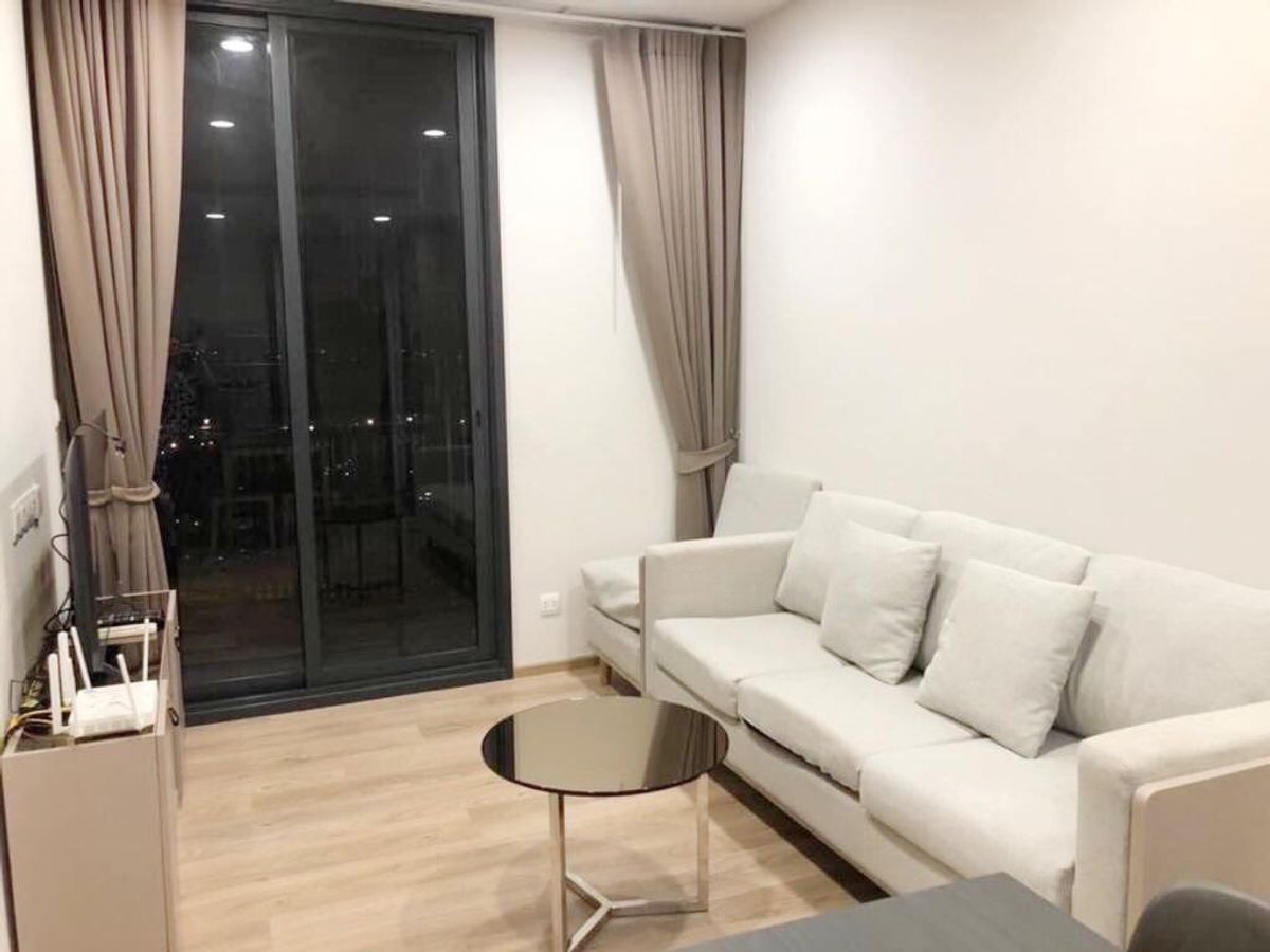 ให้เช่า Oka Haus สุขุมวิท 36 2 ห้องนอน 50 ตรม. ห้องมุม วิวแม่น้ำพาโนรามา ให้เช่า Oka Haus สุขุมวิท 36 2 ห้องนอน 50 ตรม. ห้องมุม วิวแม่น้ำพาโนรามา
