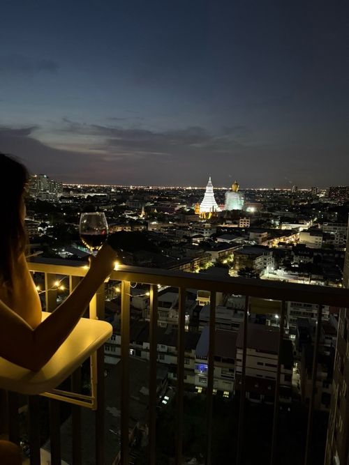 🔥 Condo for Rent - Metro Sky Wutthakat (Short to Medium Term) 🔥 (Only 450 Meters from BTS Wutthakat - Ready to Move in!) 📍 Location: Wutthakat🏢 Project: Metro Sky Wutthakat📏 Size (1 Bedroom, 1 Bathroom📍 Floor: 18