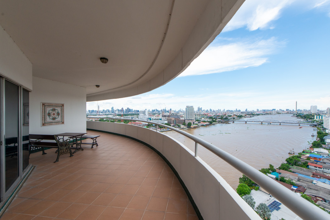 For rent: Bangkok River Marina, next to Lotus Charansanitwong, Chao Phraya River view For rent: Bangkok River Marina, next to Lotus Charansanitwong, Chao Phraya River view