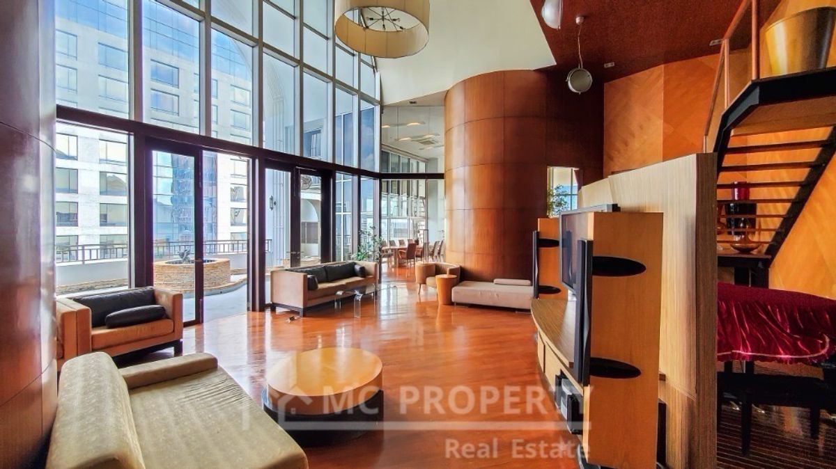 Sathorn Park Place for sell the Real Penthouse at Sathorn 4 bedroom 1,400 Sqm for sale only 142Mb please contact 0816878954 Sathorn Park Place for sell the Real Penthouse at Sathorn 4 bedroom 1,400 Sqm for sale only 142Mb please contact 0816878954