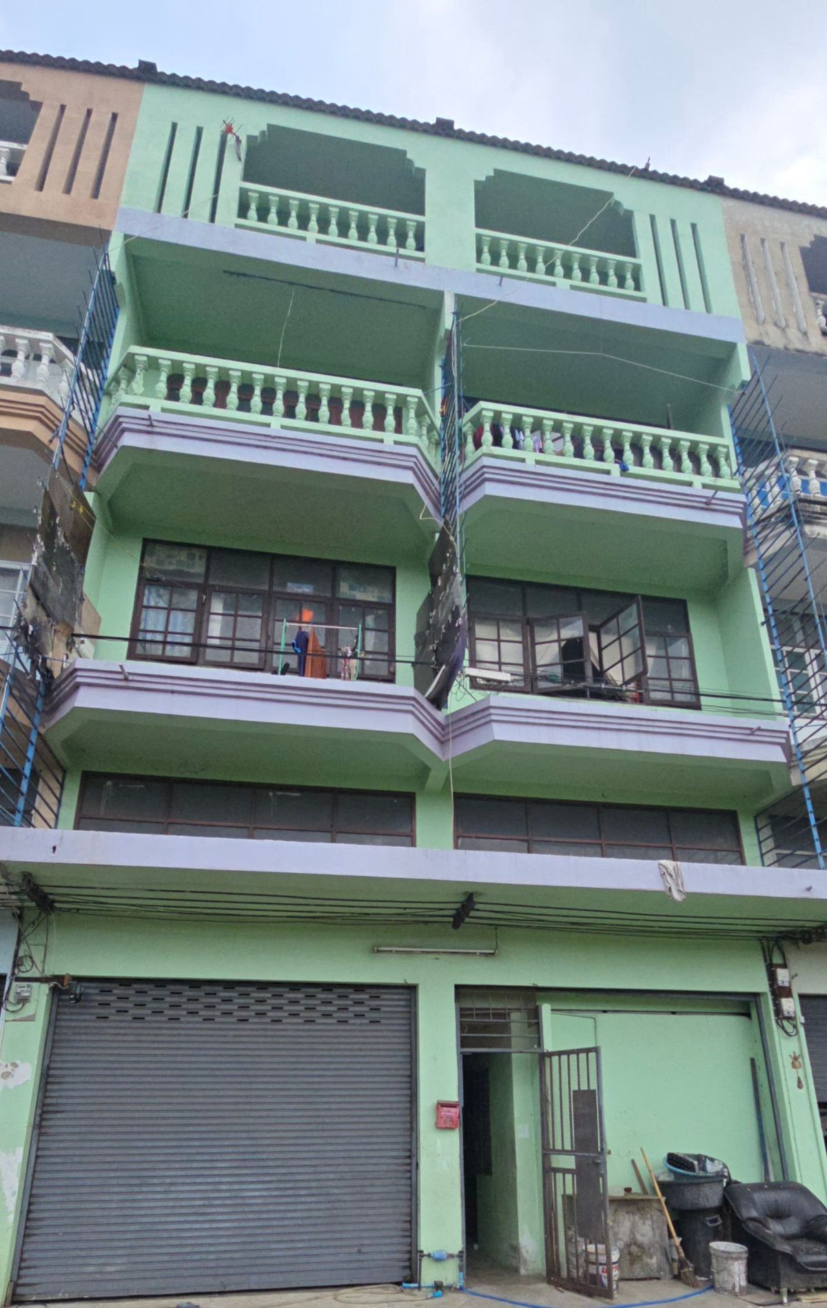 Selling a commercial building made into a 30 square meter rental room, 13 rooms, Lam Luk Ka Road, Soi Lam Luk Ka 123, Bueng Kham Phrui Subdistrict, Pathum Thani, selling 2.84 million. Selling a commercial building made into a 30 square meter rental room, 13 rooms, Lam Luk Ka Road, Soi Lam Luk Ka 123, Bueng Kham Phrui Subdistrict, Pathum Thani, selling 2.84 million.