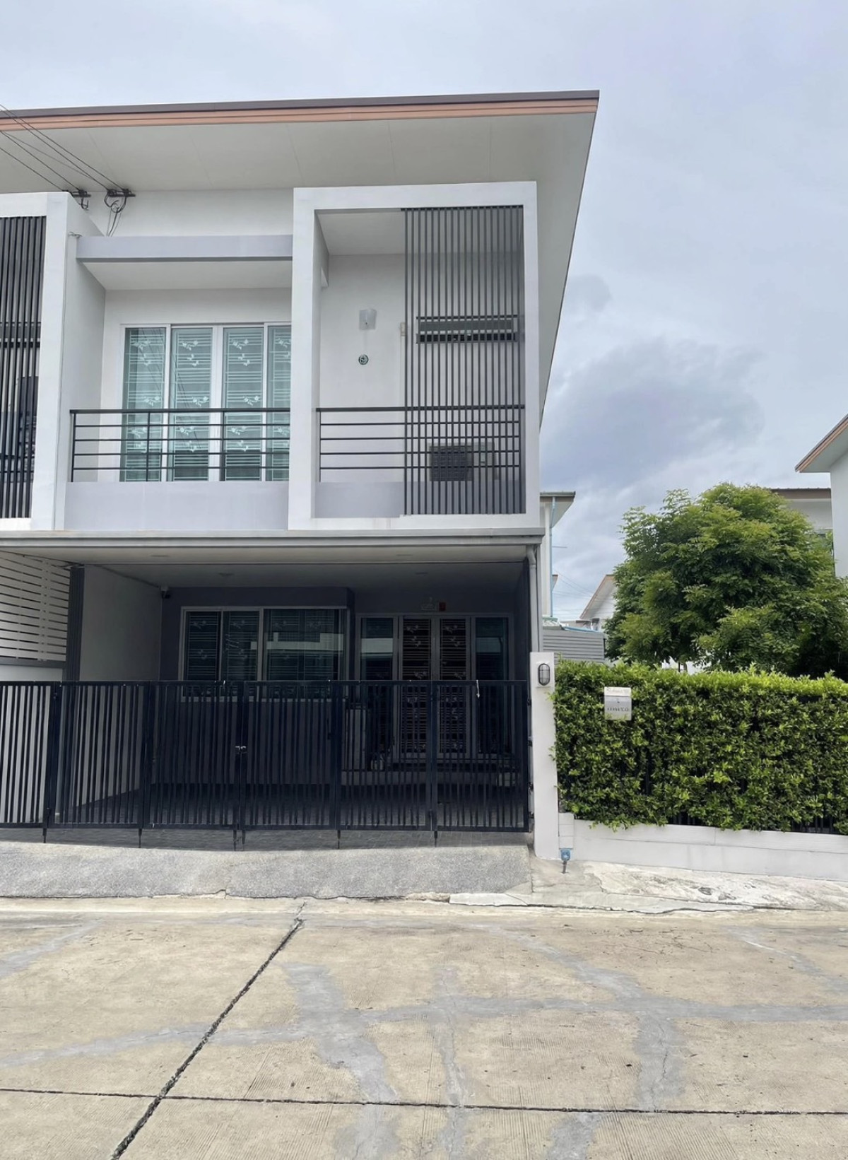 For Sale Townhouse/Townhome , The Miracle Phetkasem 63 Project 3 , wide frontage , MRT-Lak Song , Lak Song , Bang Khae , Bangkok , CX-179302 For Sale Townhouse/Townhome , The Miracle Phetkasem 63 Project 3 , wide frontage , MRT-Lak Song , Lak Song , Bang Khae , Bangkok , CX-179302