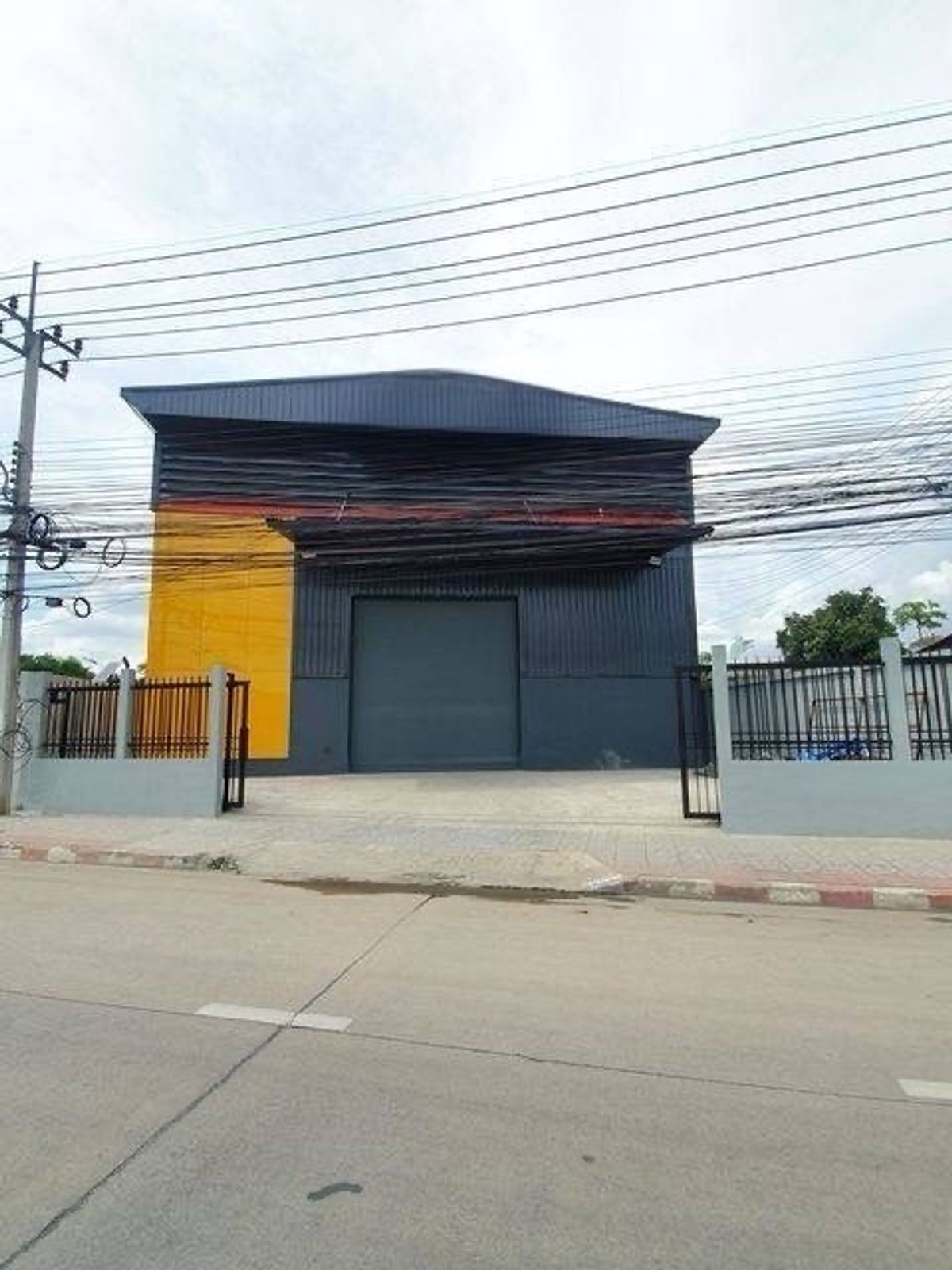 ปล่อยเช่า ออฟฟิศ โกดัง ติดถนนใหญ่ วัชรพล 6 เลน ใกล้ สุขาภิบาล 5 ใกล้ทางด่วน เหมาะร้านค้า อู่ซ่อมรถ ทำสี คลินิกสัตวแพทย์ ขนส่ง โลจิสติกส์ สต็อกสินค้า Tiktok , Shoppee , Lazada และ ส่งออกต่างประเทศ ปล่อยเช่า ออฟฟิศ โกดัง ติดถนนใหญ่ วัชรพล 6 เลน ใกล้ สุขาภิบาล 5 ใกล้ทางด่วน เหมาะร้านค้า อู่ซ่อมรถ ทำสี คลินิกสัตวแพทย์ ขนส่ง โลจิสติกส์ สต็อกสินค้า Tiktok , Shoppee , Lazada และ ส่งออกต่างประเทศ