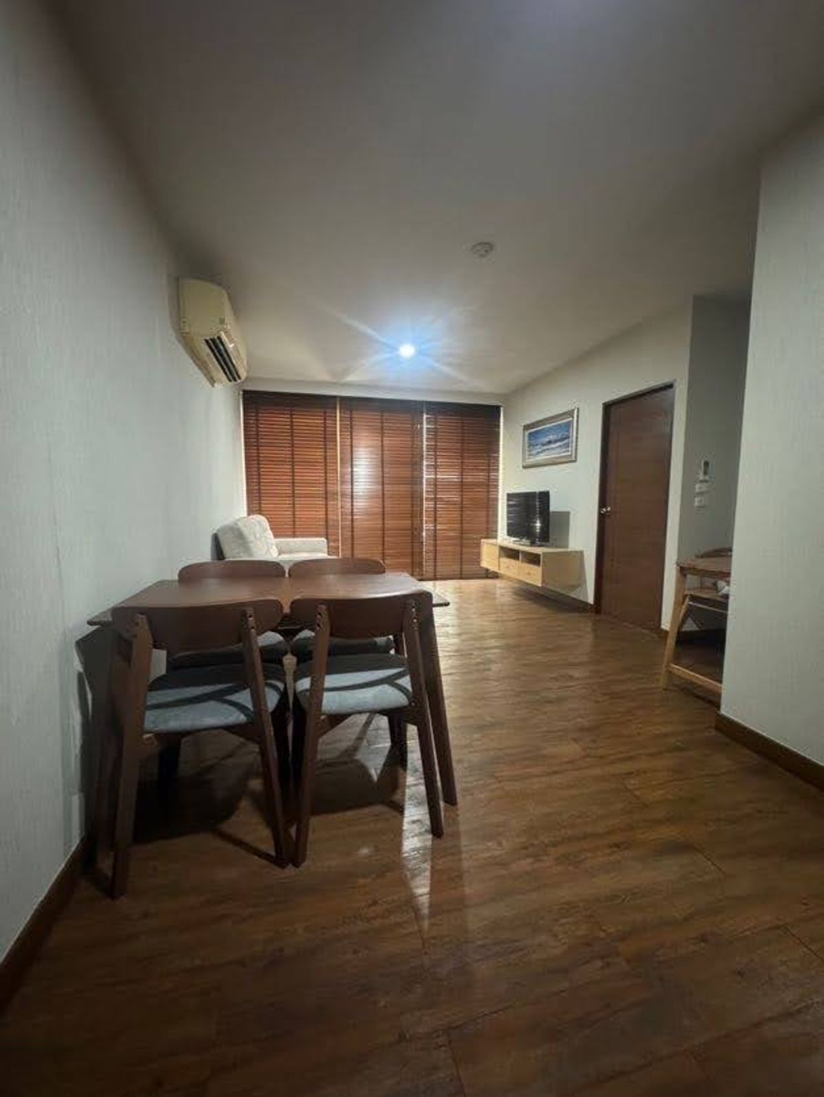Condo rental near BTS Thonglor-Von Napa Sukhumvit 38 (Wonnapa Sukhumvit 38)-1 bedroom, 1 bathroom, size 54 sq.m. Condo rental near BTS Thonglor-Von Napa Sukhumvit 38 (Wonnapa Sukhumvit 38)-1 bedroom, 1 bathroom, size 54 sq.m.