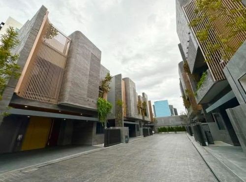 📢👇บ้านเดี่ยว 3 ชั้น ระดับ Super Luxury  พร้อมลิฟต์และสระว่ายน้ำส่วนตัว เดินทางสะดวกเข้าออกได้หลายเส้นทาง*ภาพบ้านตัวอย่าง*