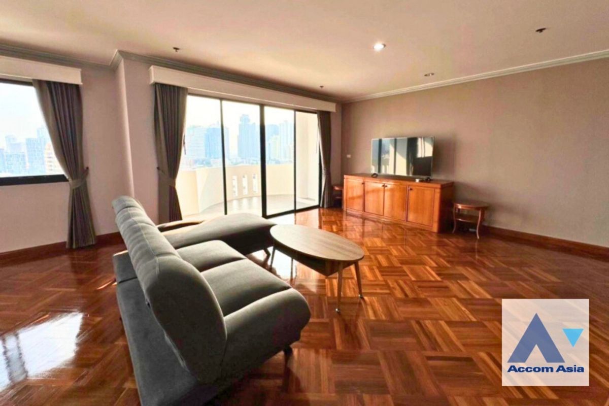 🔼AccomA🔽 Refined apartment with classic charm and wide balcony in Ekkamai (AA37447) – รูปที่ 3