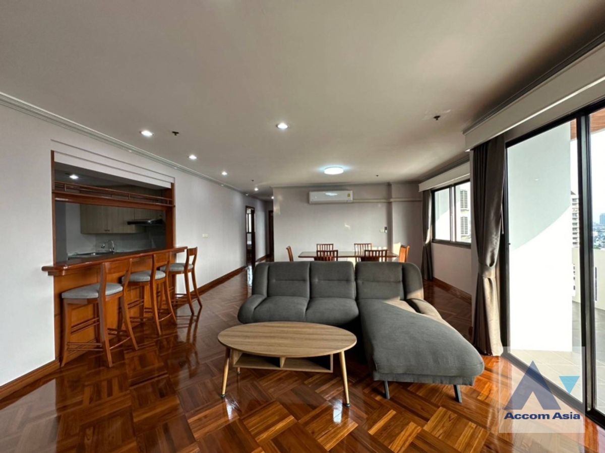 🔼AccomA🔽 Refined apartment with classic charm and wide balcony in Ekkamai (AA37447) – รูปที่ 4