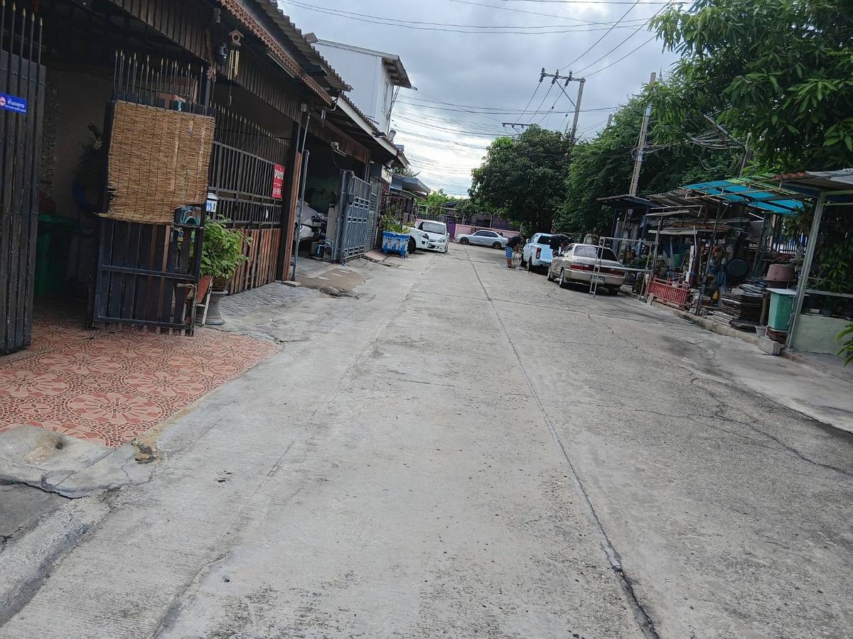 ขายทาวน์เฮาส์ หมู่บ้านเพชรเอก  ซอยวัดลาดปลาดุก 500 เมตร ถึง ถ.กาญจนาภิเษก Tel.099-998-3897 – รูปที่ 3