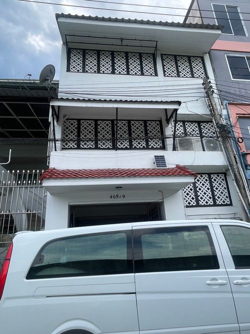 for rent townhouse for living 4 beds fully furnished  (S03-1900) 