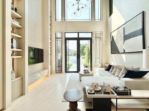 🏛️✨Baan Klang Muang Classe Sukhumvit 77 | Selling a 3 -story townhome, 214 sq.m., 43 sq.w. 2 bedrooms, 3 bathrooms, 2 parking spaces, starting at 21.85 MB. Contact Tel.0922635410 (Earth)