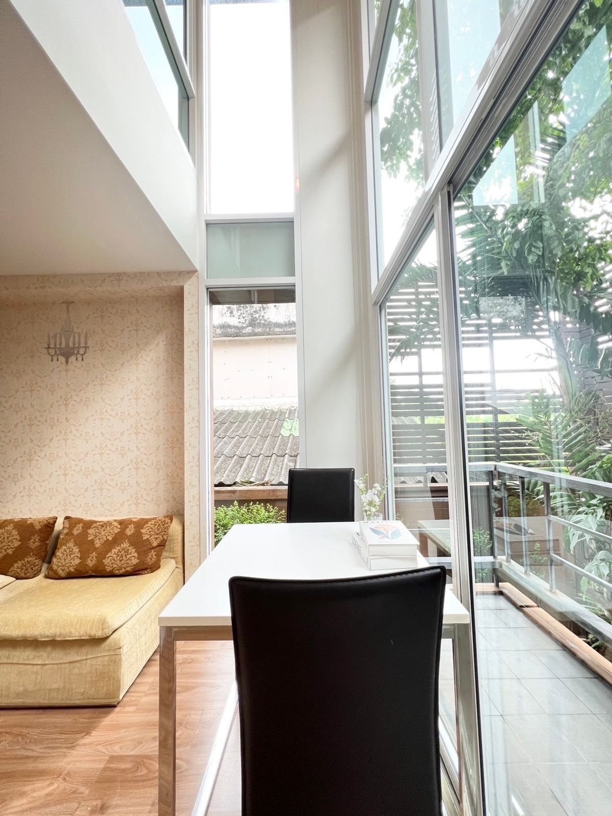Moon Loft Condo Bin Nam Duplex high ceiling, large room 𝟲𝟳 sq.m. | 𝟮 𝟮 𝟮 water Moon Loft Condo Bin Nam Duplex high ceiling, large room 𝟲𝟳 sq.m. | 𝟮 𝟮 𝟮 water