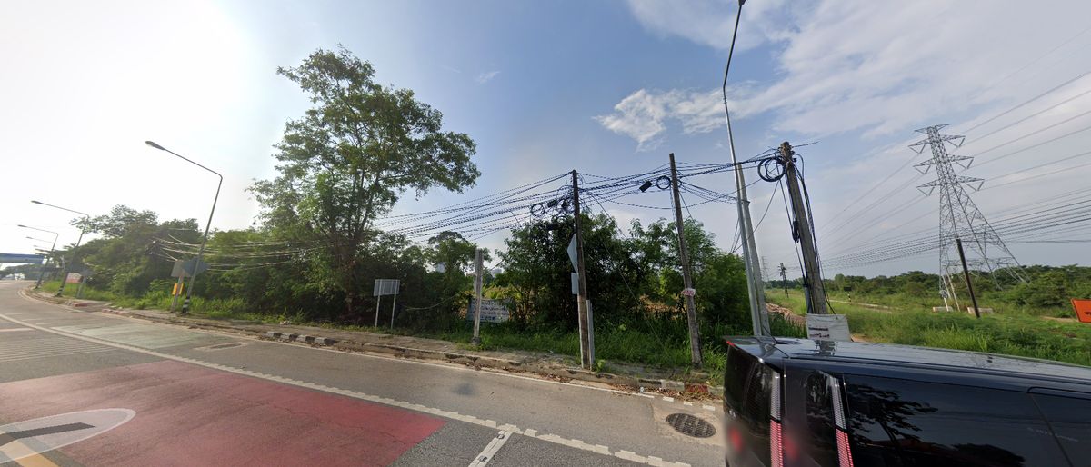 Land for sale 9 rai 58 sq.w., good location near the Yan Sangwararam train station, Pattaya Land for sale 9 rai 58 sq.w., good location near the Yan Sangwararam train station, Pattaya