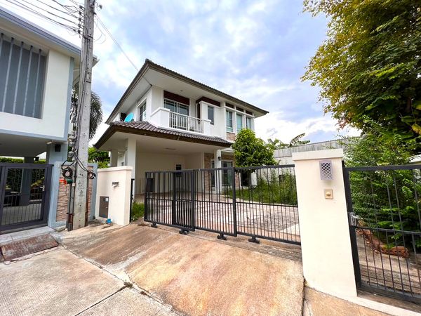 3Bedroom House in Mantana Chaengwattana-Ratchaphruek Village, near DBS and SISB