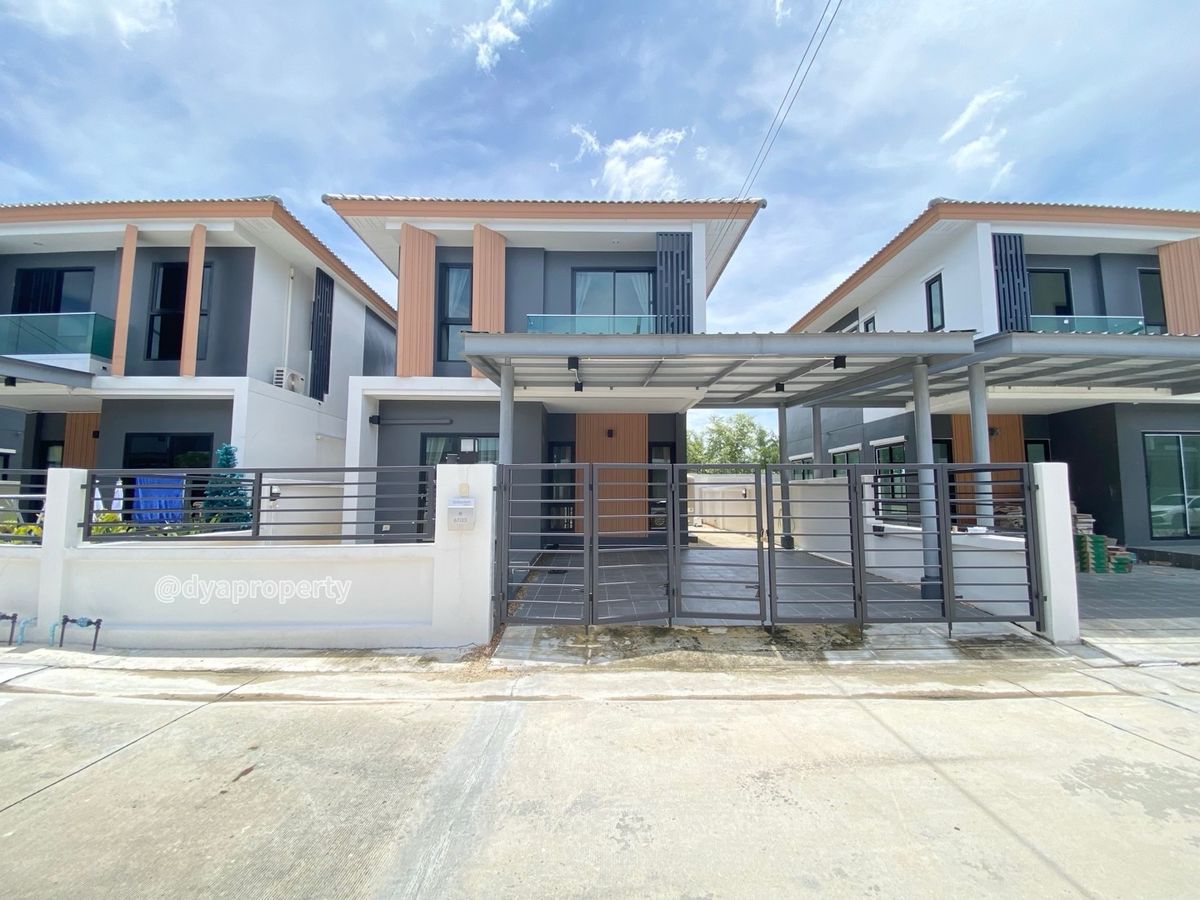 Rent a twin house in a detached house Rung Rueang Villa, Khlong 3, Pathum Thani, Ban Mai Iam Fer, can stay in.