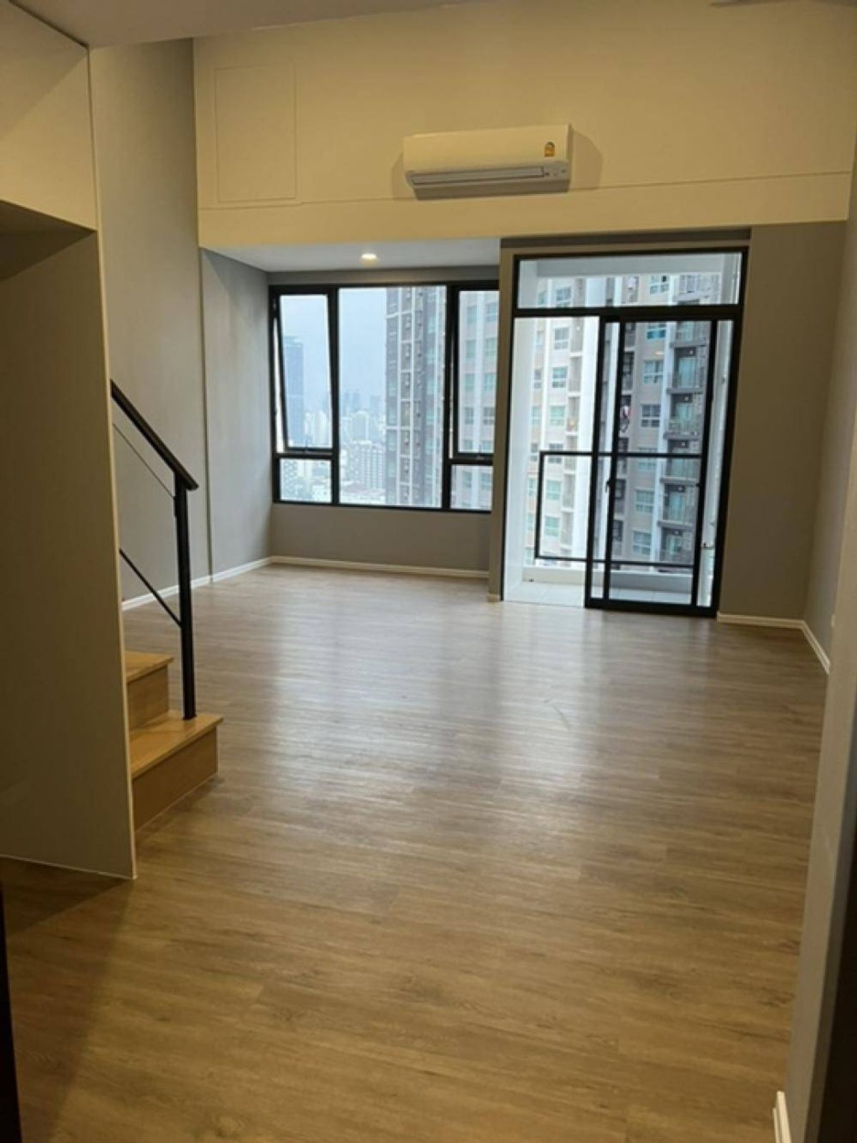 For sale: empty room, 2-storey duplex room (Ready to move in) For sale: empty room, 2-storey duplex room (Ready to move in)