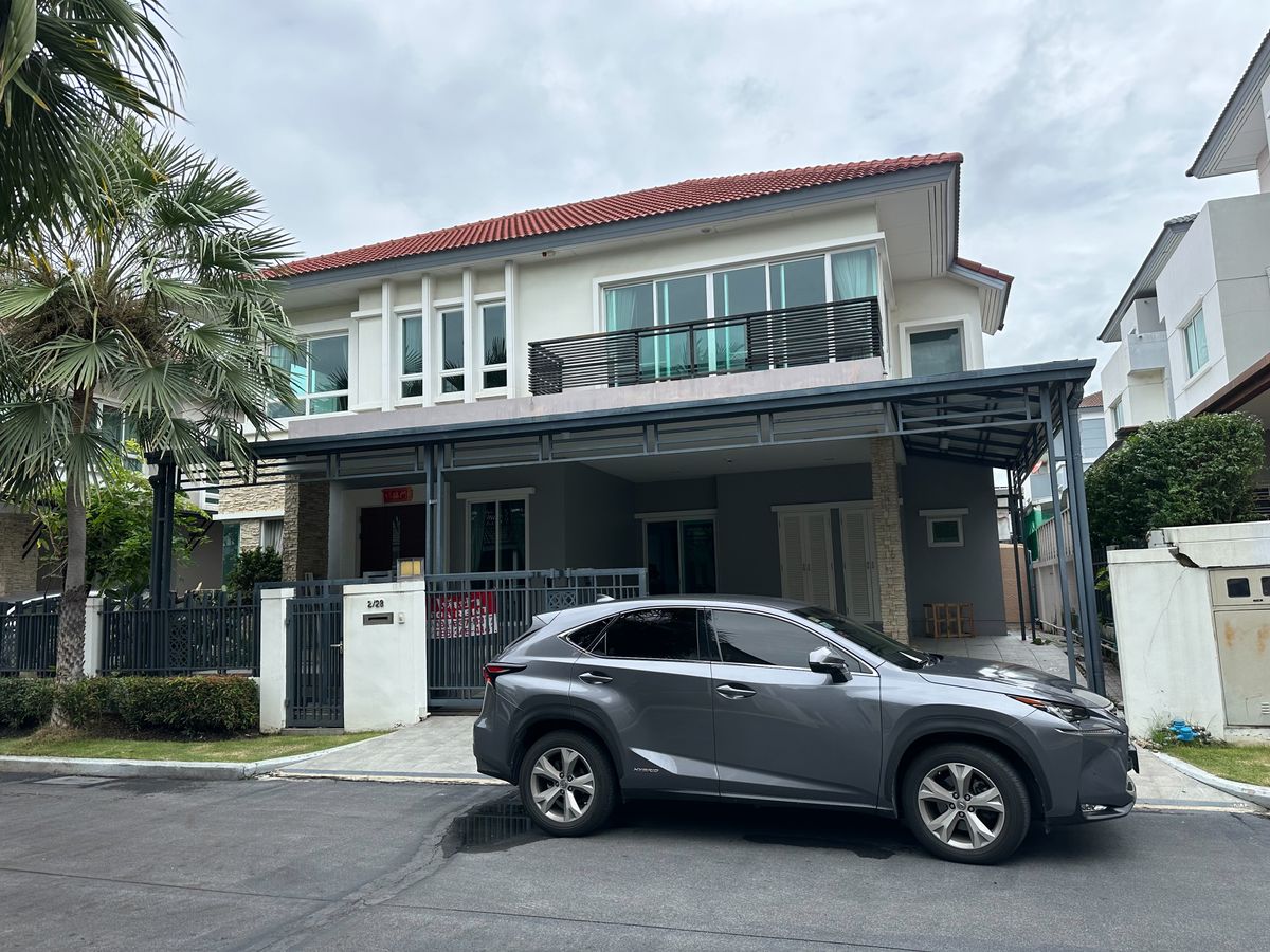 เช่า Grand Bangkok Boulevard Rama 9 - Srinakarin  4 ห้องนอน 5 ห้องน้ำ  ติดโรงเรียนนานาชาติ wellington  /  出租豪华独栋别墅 Grand Bangkok Boulevard Rama 9 – Krungthepkritha 项目