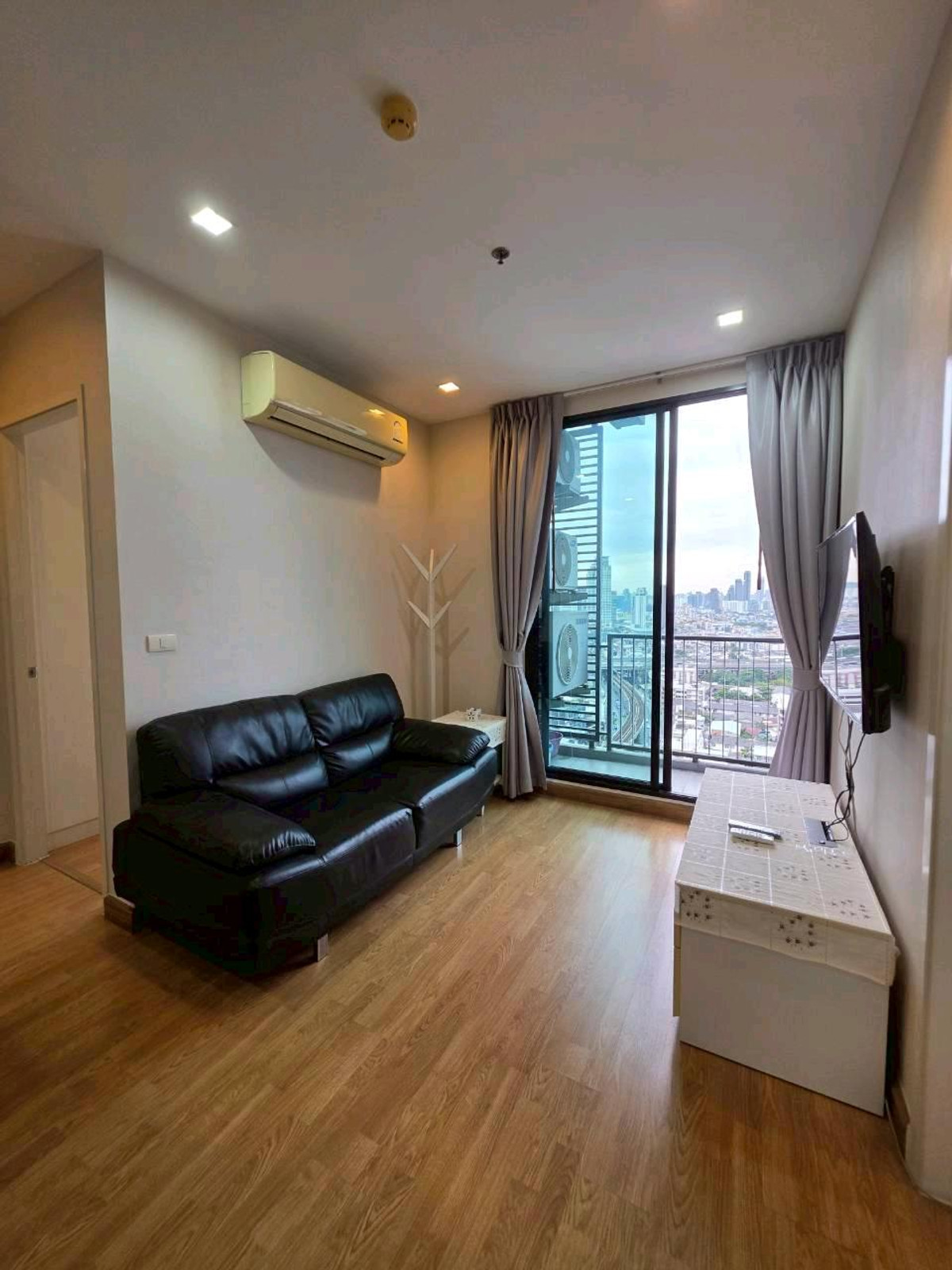 [RENT] Luxury Condo Sukhumvit 🚅 BTS Onnut 200m •2 beds 1 baths 44 Sq.m , Ready to move in 📞099 415 2664